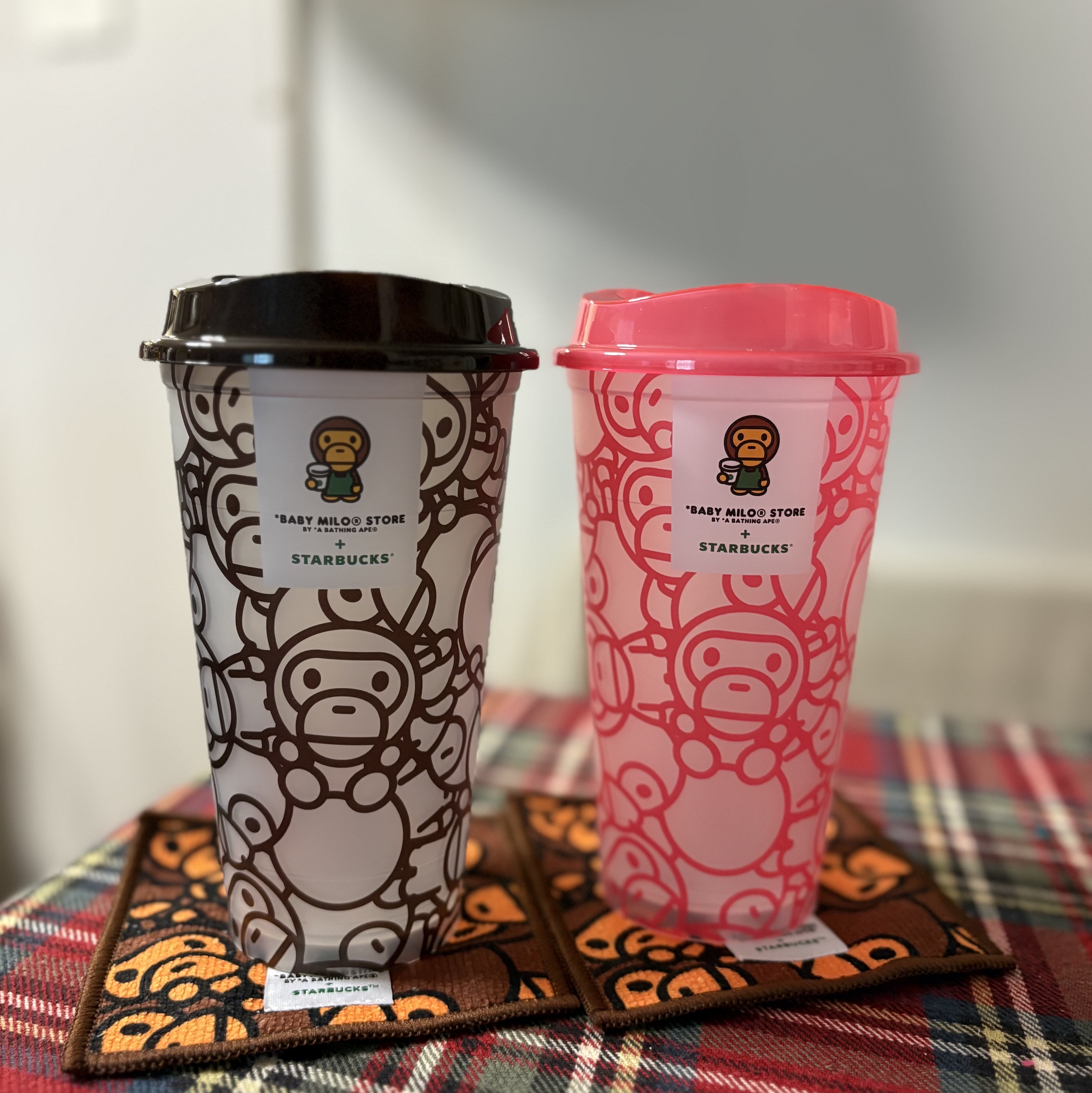 Starbucks x BAPE Baby Milo Coaster 착용 스타일