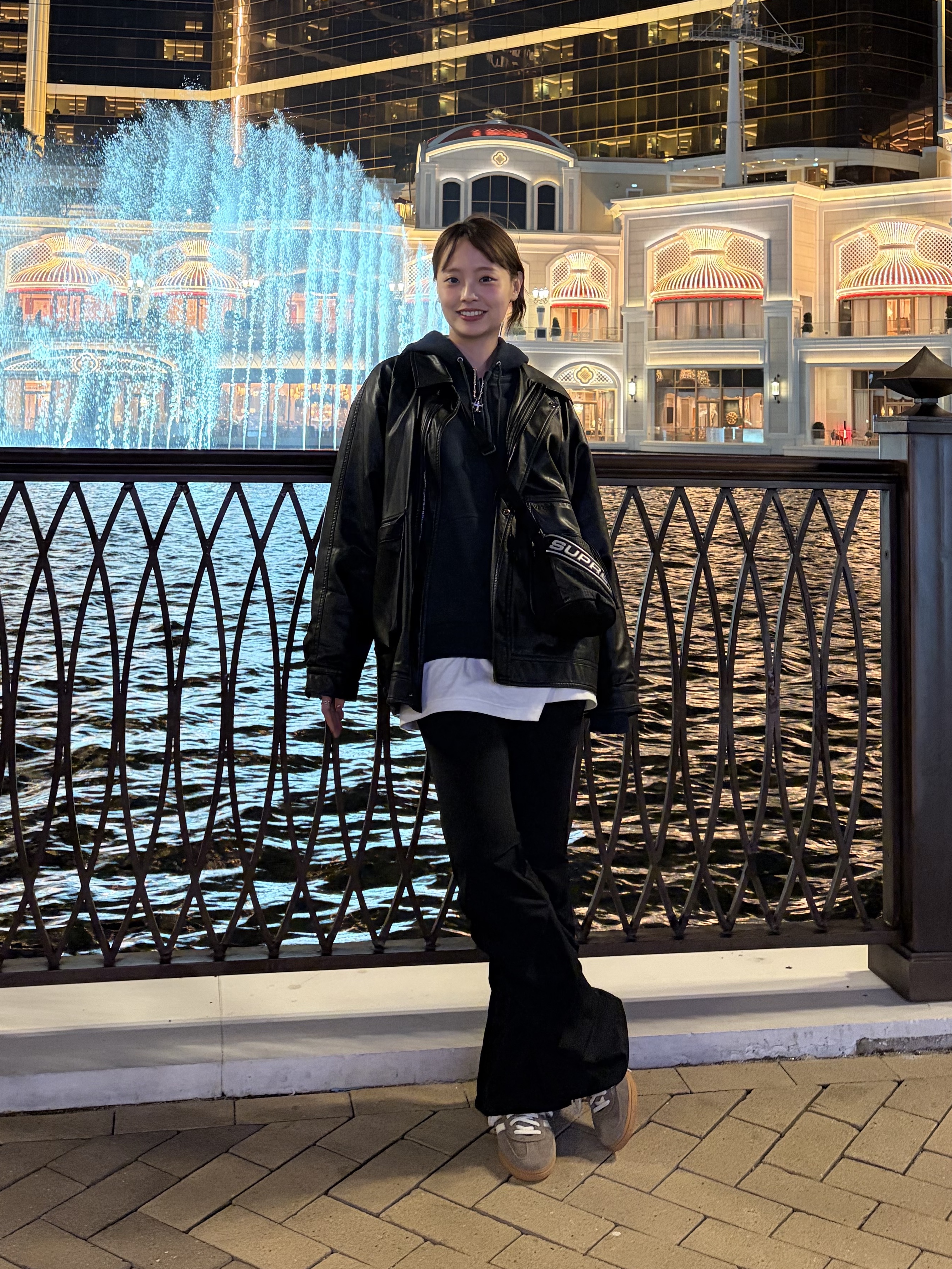 Supreme Reversible Work Zip Up Hooded Sweatshirt Navy - 25FW, (W) Adidas Spezial Handball Earth Strata Off White 착용 스타일 - 2