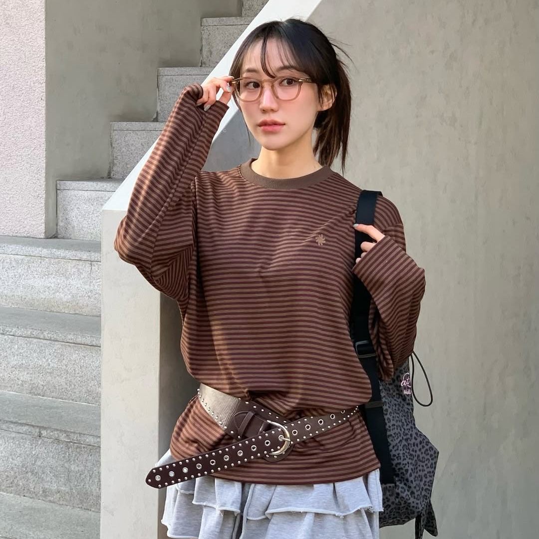 SLOW RECORD HOUSE Stripe Long Sleeve Brown 착용 스타일 - 2