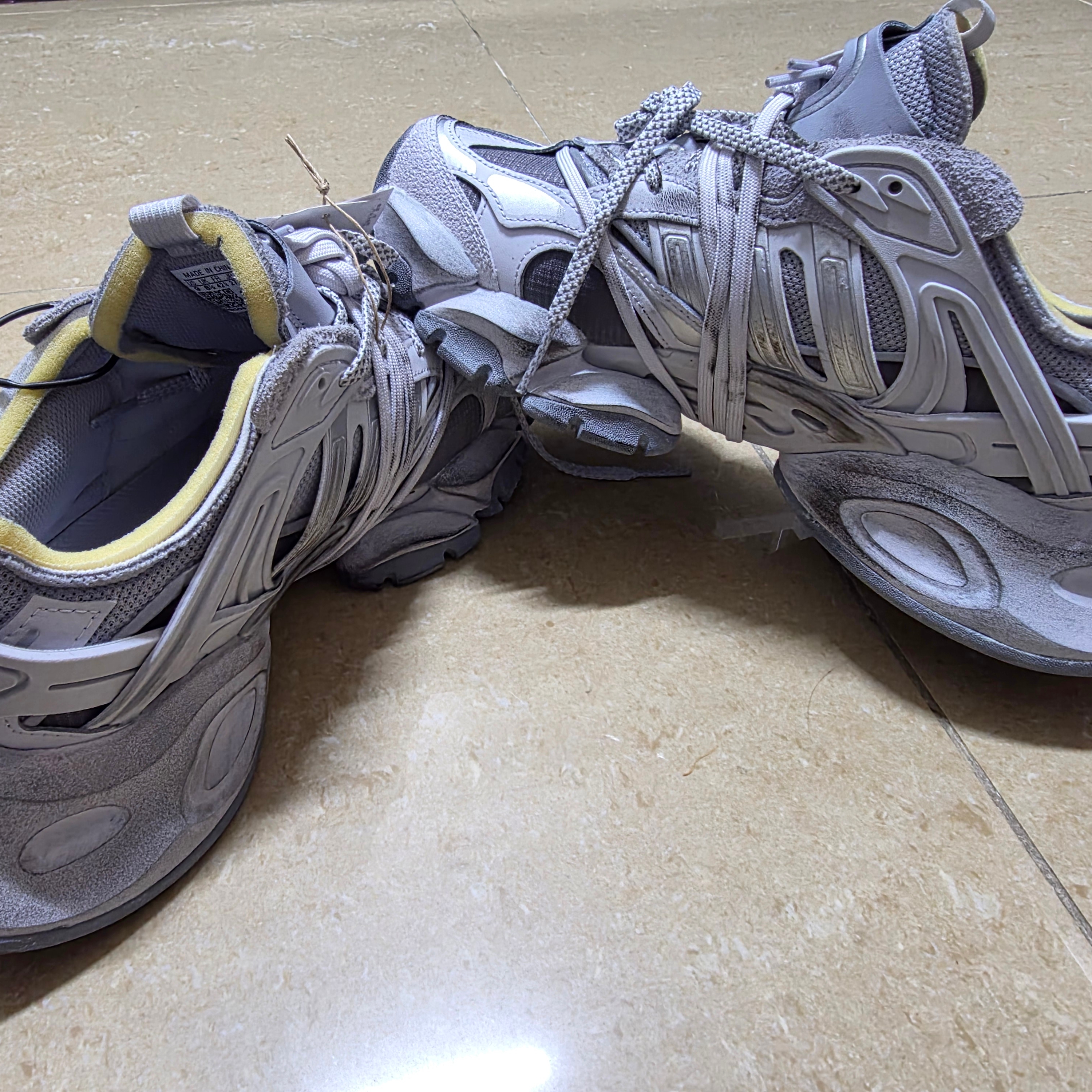 Adidas XLG Runner Deluxe Grey Silver Metallic 착용 스타일 - 5