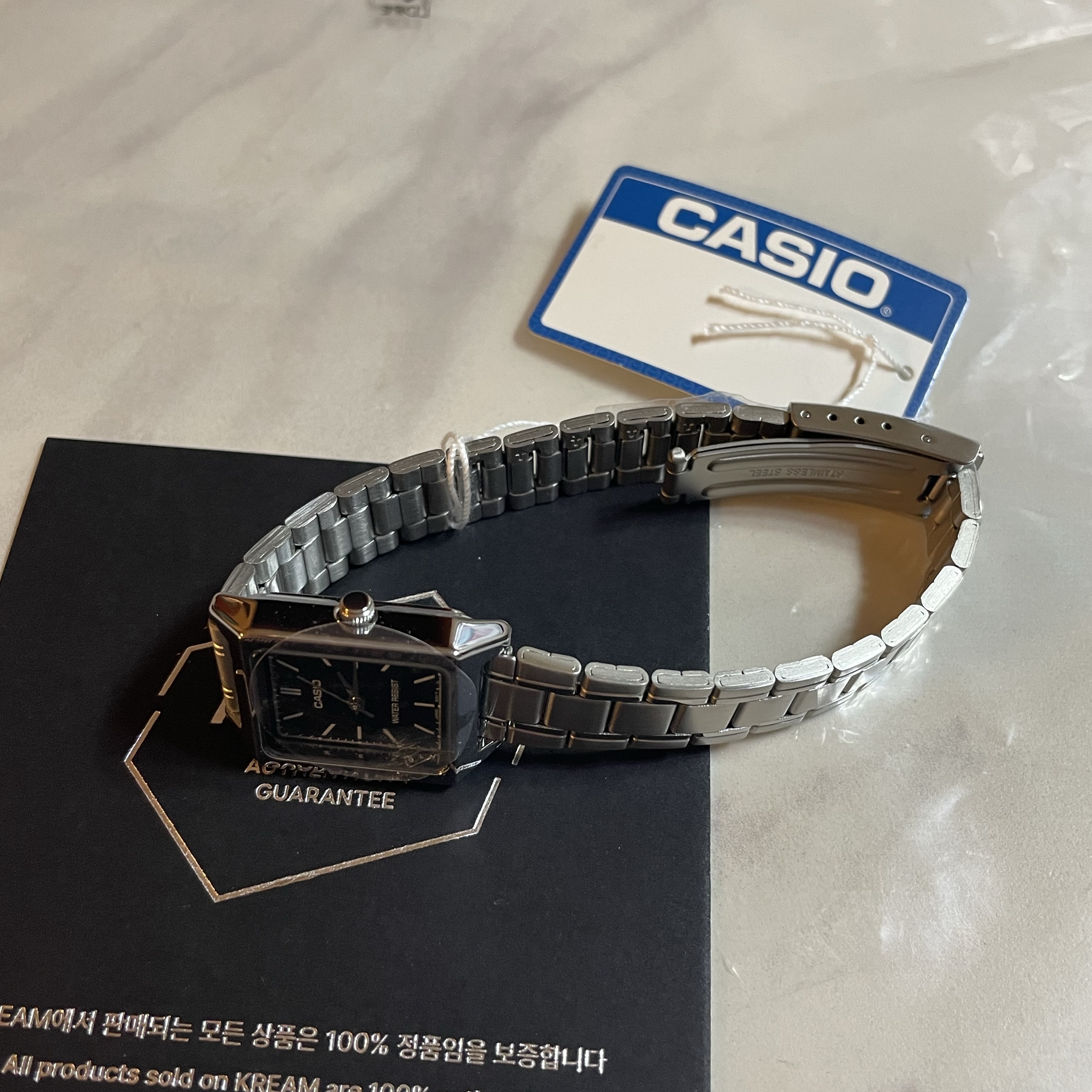 Casio LTP-V007D-1E 착용 스타일