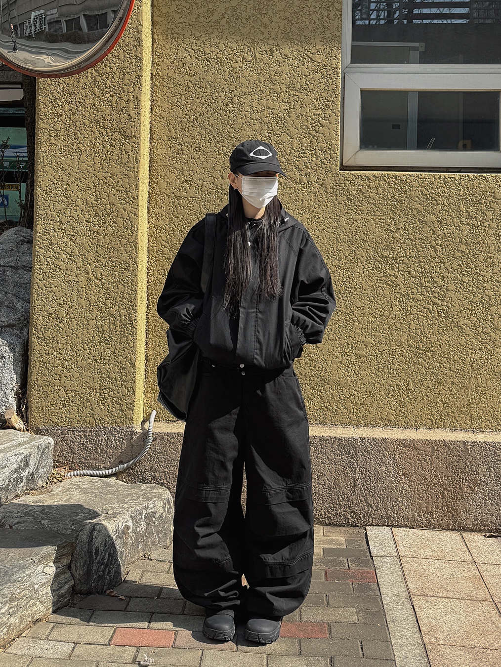 Mischief Rhombus Ball Cap Black 착용 스타일 - 1