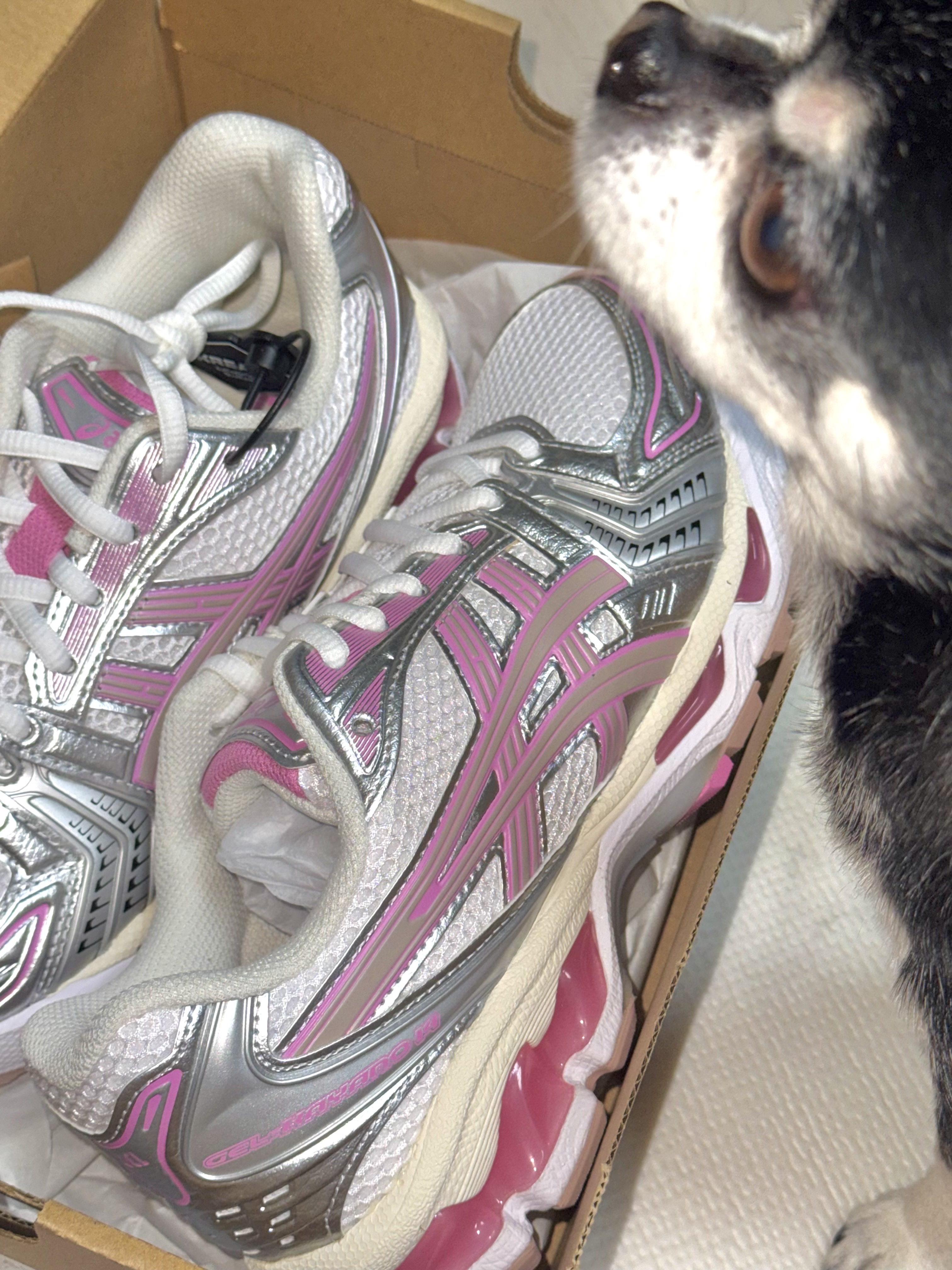 Asics Unlimited Gel-Kayano 14 White Fawn 착용 스타일