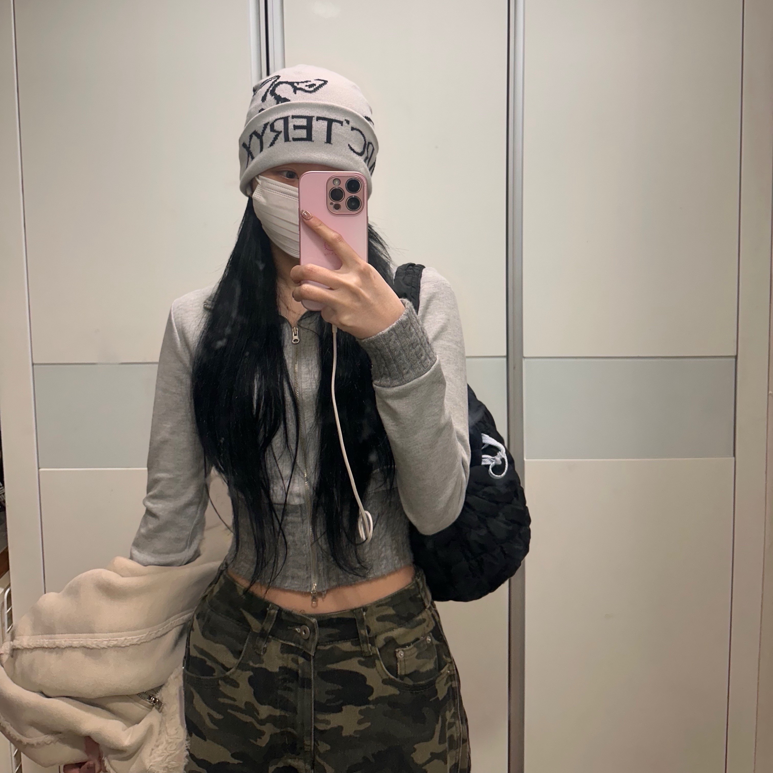 Arc'teryx Bird Word Toque Orca 착용 스타일