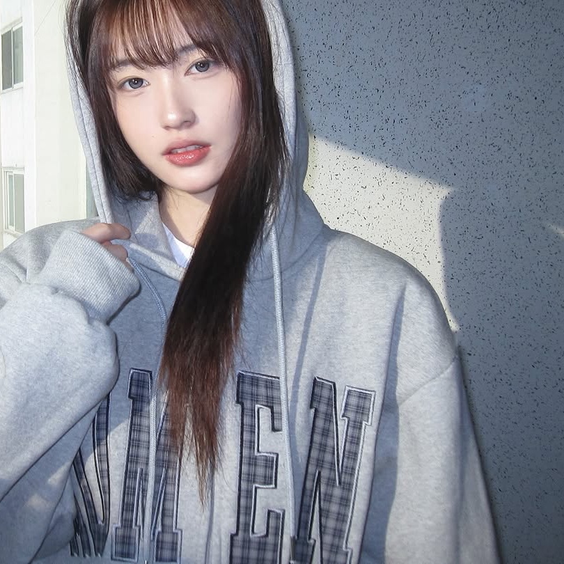 SLOW RECORD HOUSE Moment Zip-Up Hoodie Check 착용 스타일 - 1