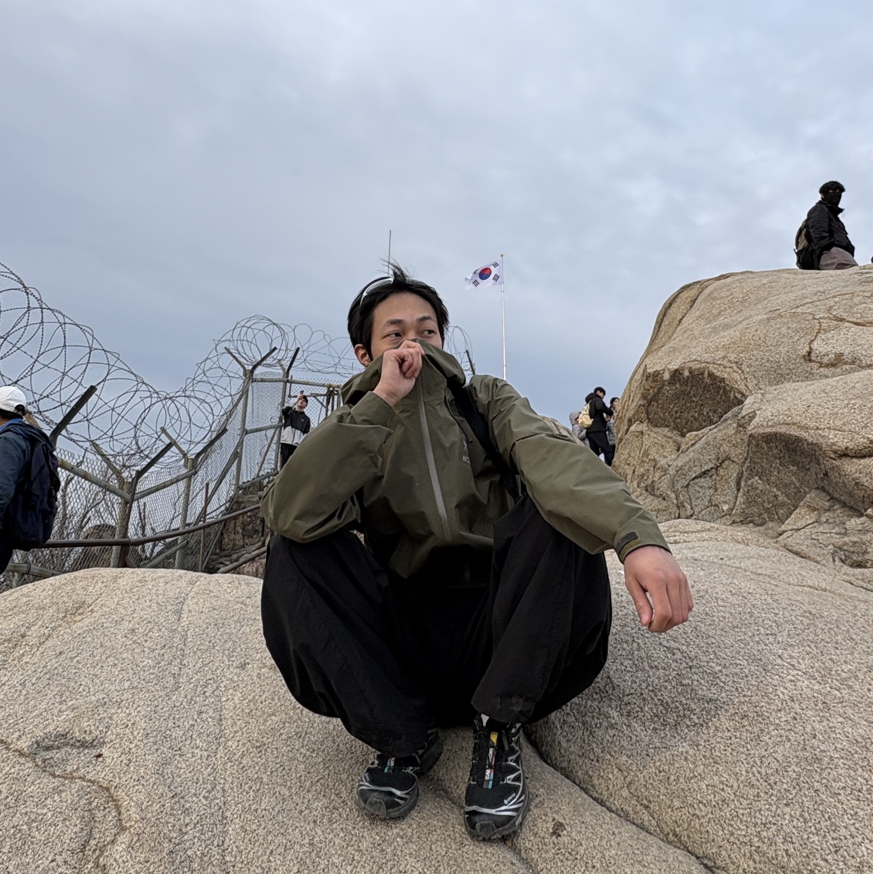 Arc'teryx Beta LT Jacket Tatsu, Sansan Gear Side Snap Pants Black - 25FW 착용 스타일