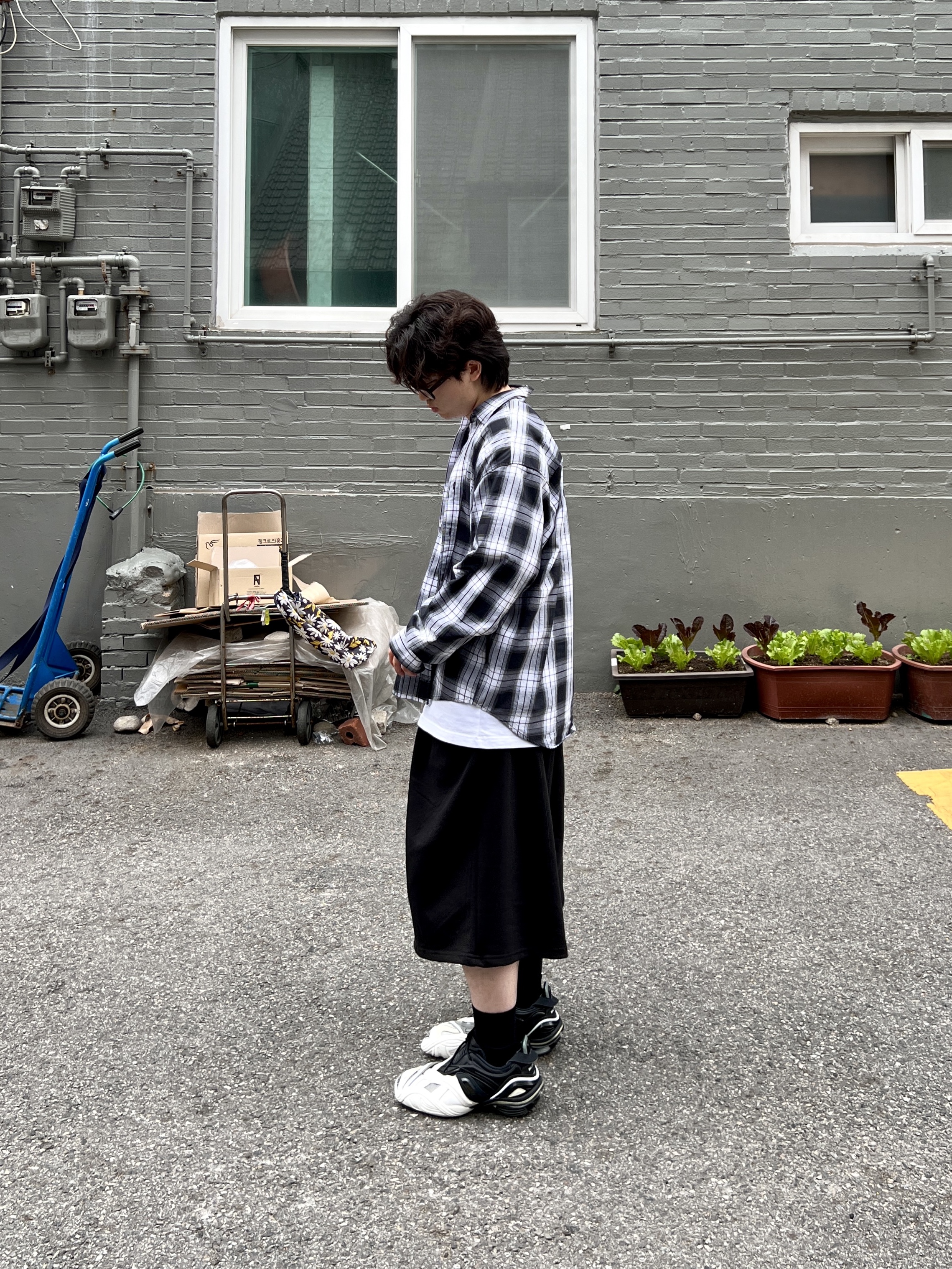 (W) Balenciaga Tyrex Sneakers Black White, Balenciaga Tyrex Sneakers Black White 착용 스타일 - 3
