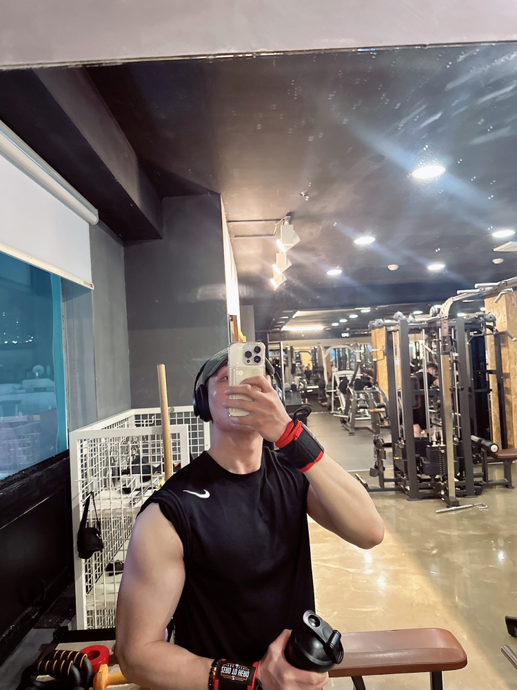 KREAM 프로필 이미지