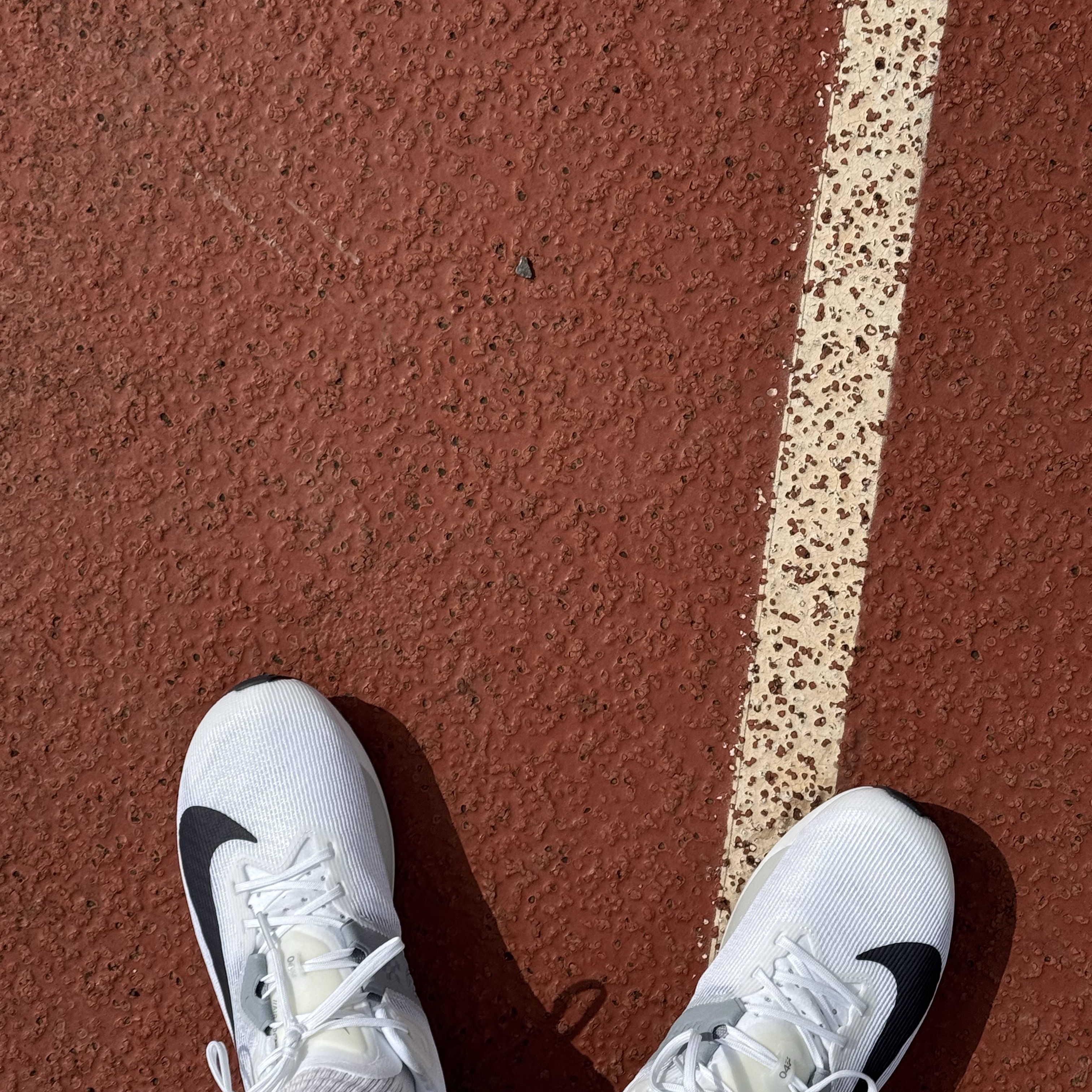 Nike Air Zoom Rival Fly 4 White Pure Platinum 착용 스타일 - 5