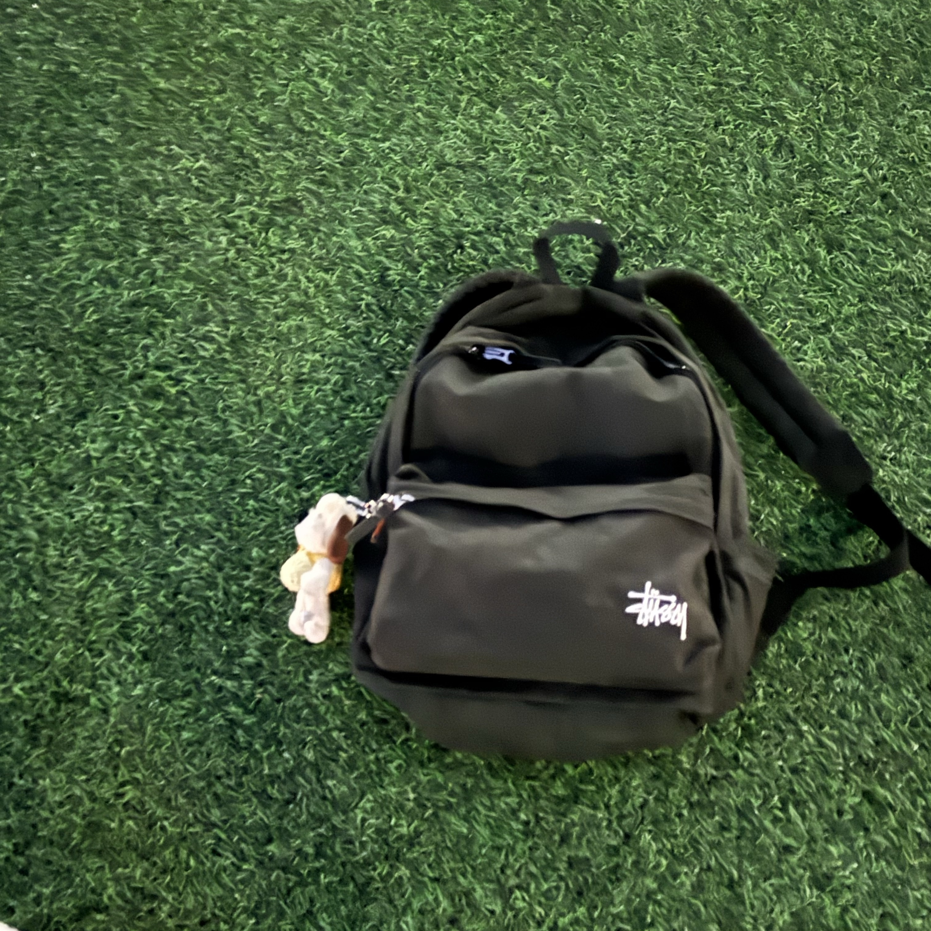 Stussy Canvas Backpack Washed Black 착용 스타일 - 2
