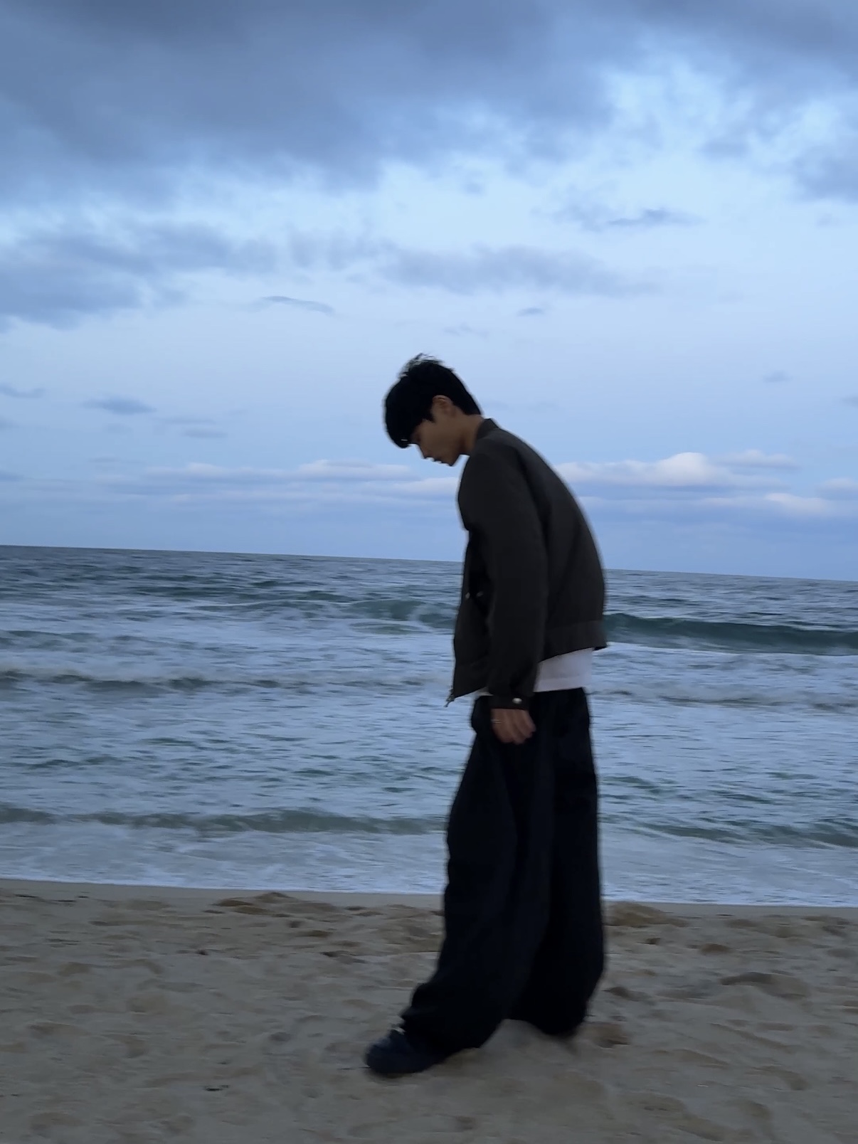 TNGT Vintage Short Jumper Khaki, Amomento Drawstring Denim Pants Black 착용 스타일 - 3