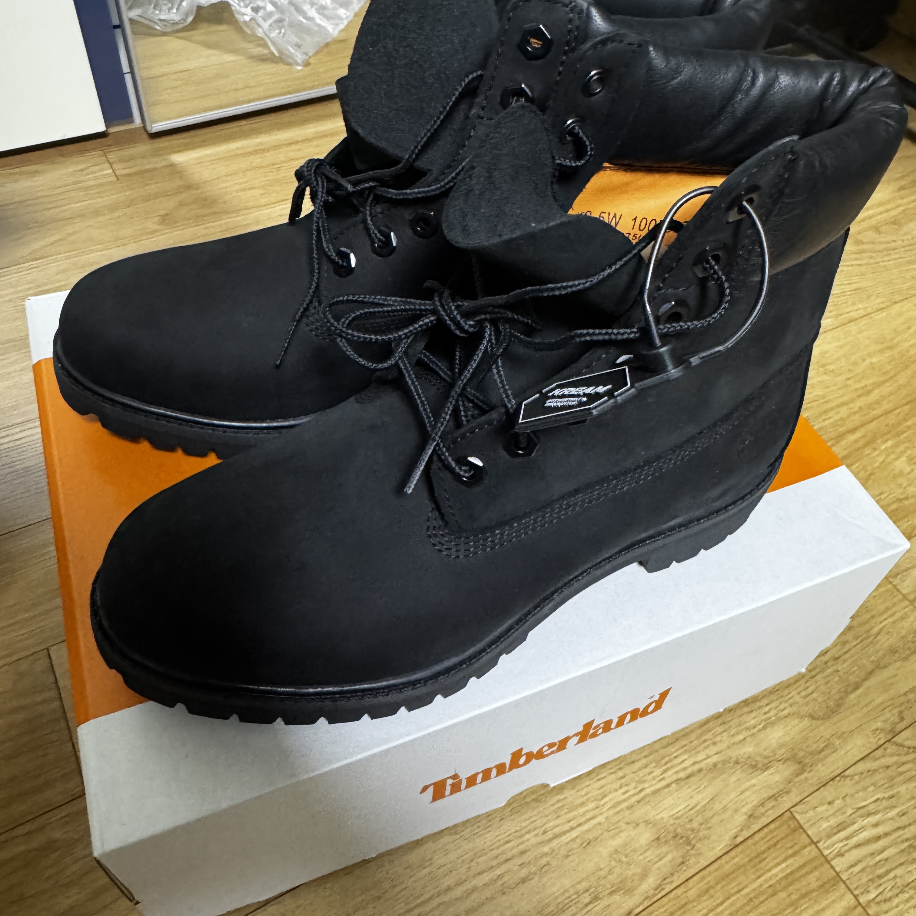 Timberland Premium 6 inch Waterproof Boot Black Nubuck - Wide 착용 스타일
