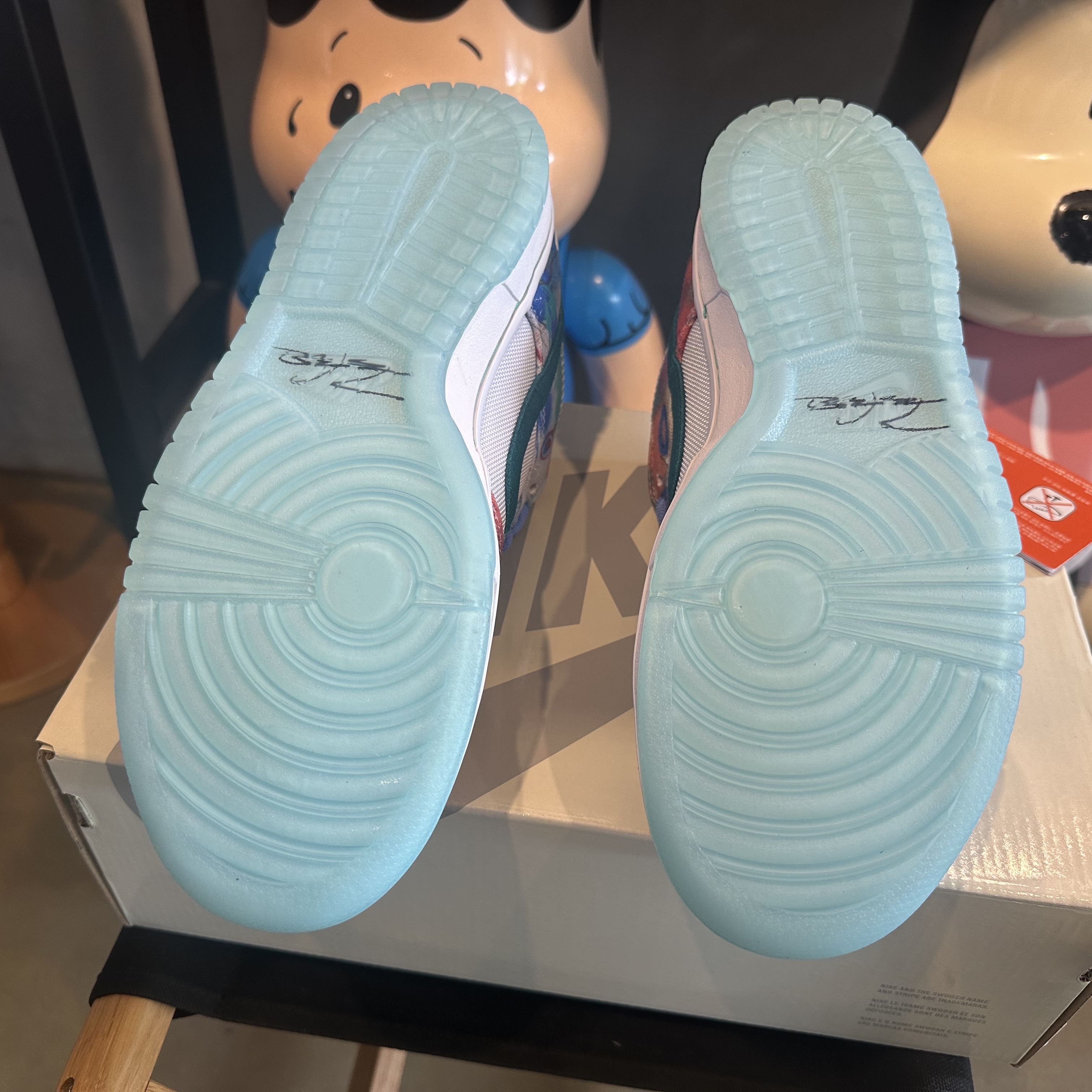 Nike x Futura Laboratories SB Dunk Low OG QS White and Geode Teal 착용 스타일