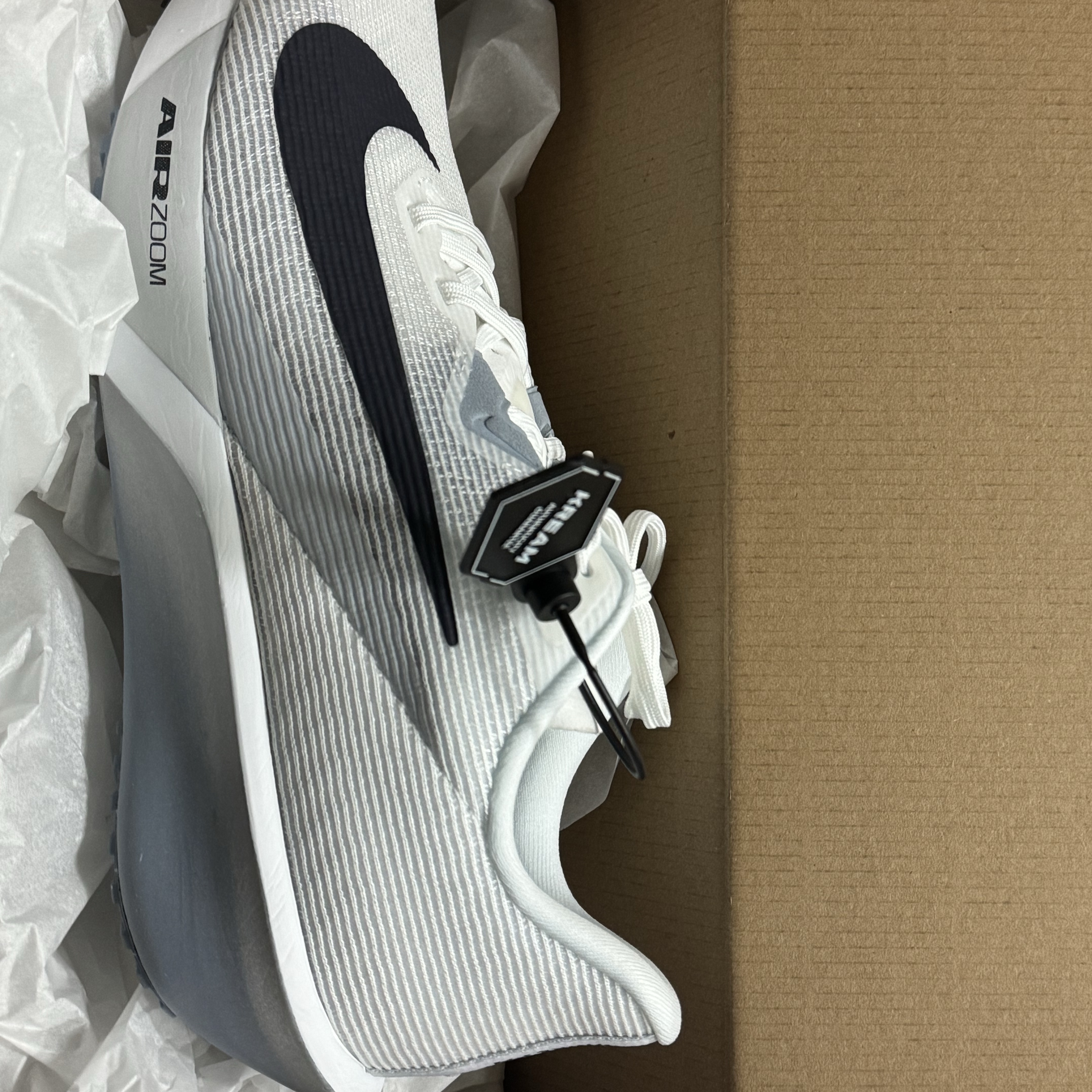Nike Air Zoom Rival Fly 4 White Pure Platinum 착용 스타일 - 1