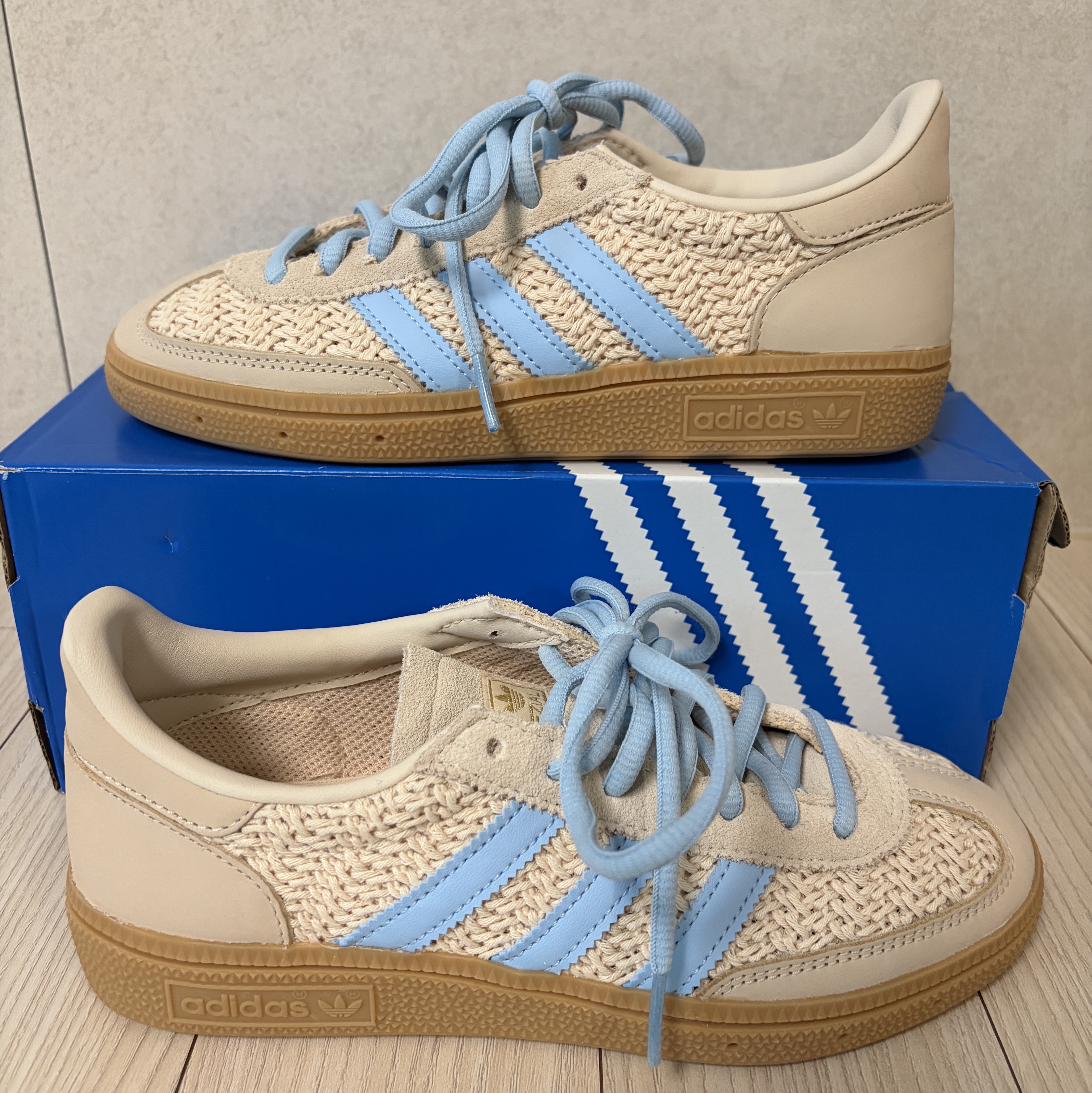 (W) Adidas Originals Handball Spezial Sand Strata Preloved Brown 착용 스타일 - 1