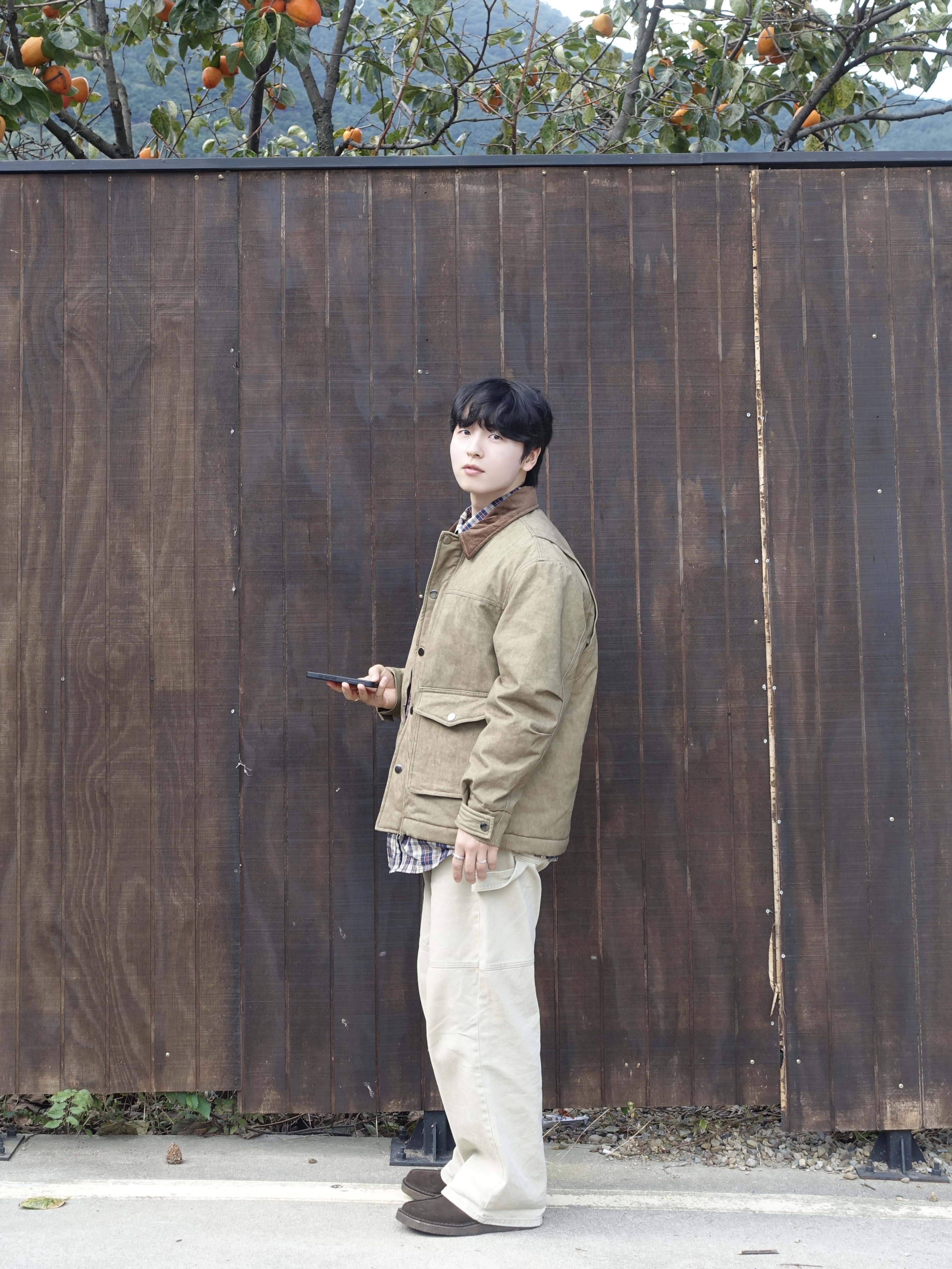 Clarks Desert Trek Dark Brown 착용 스타일 - 3