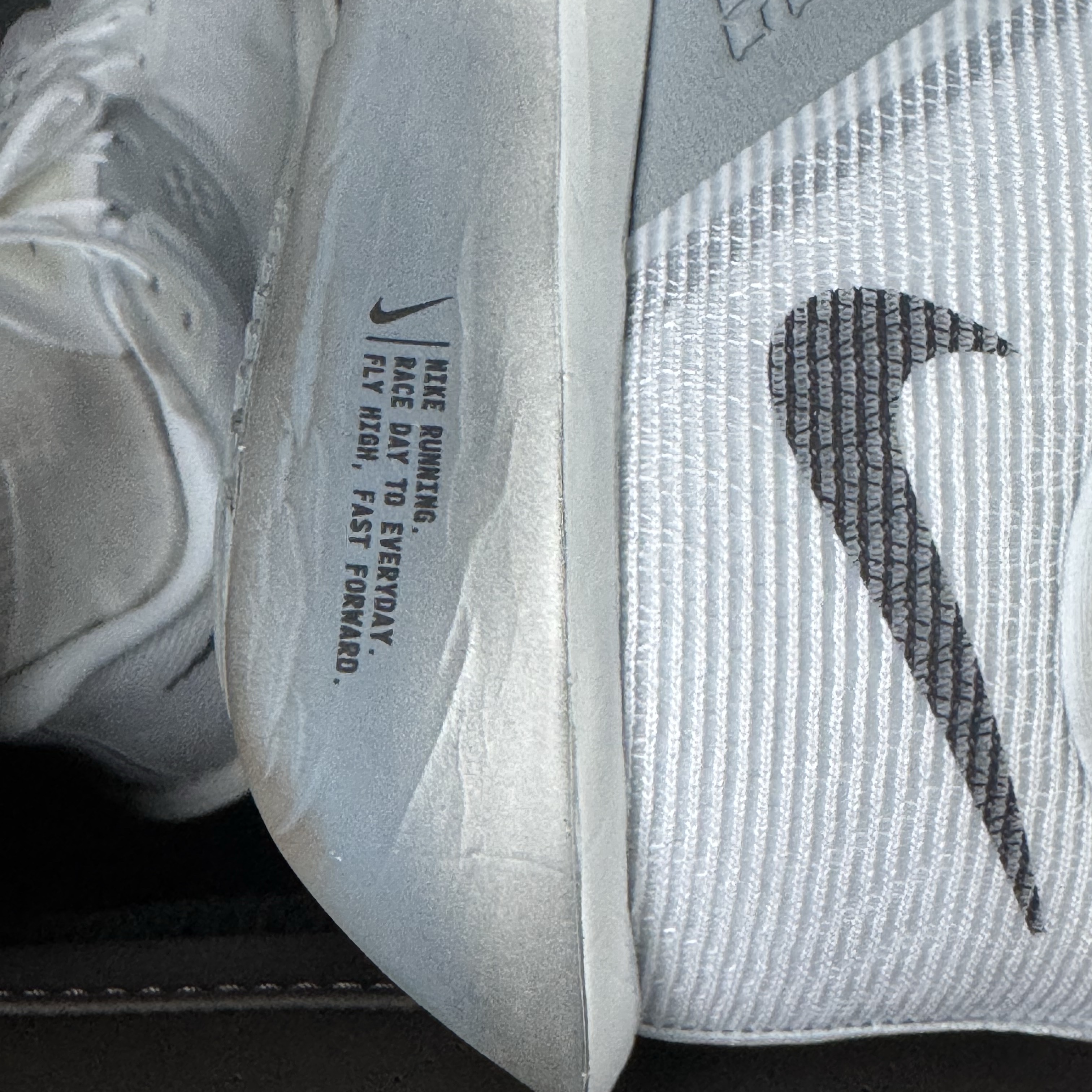 Nike Air Zoom Rival Fly 4 White Pure Platinum 착용 스타일 - 6