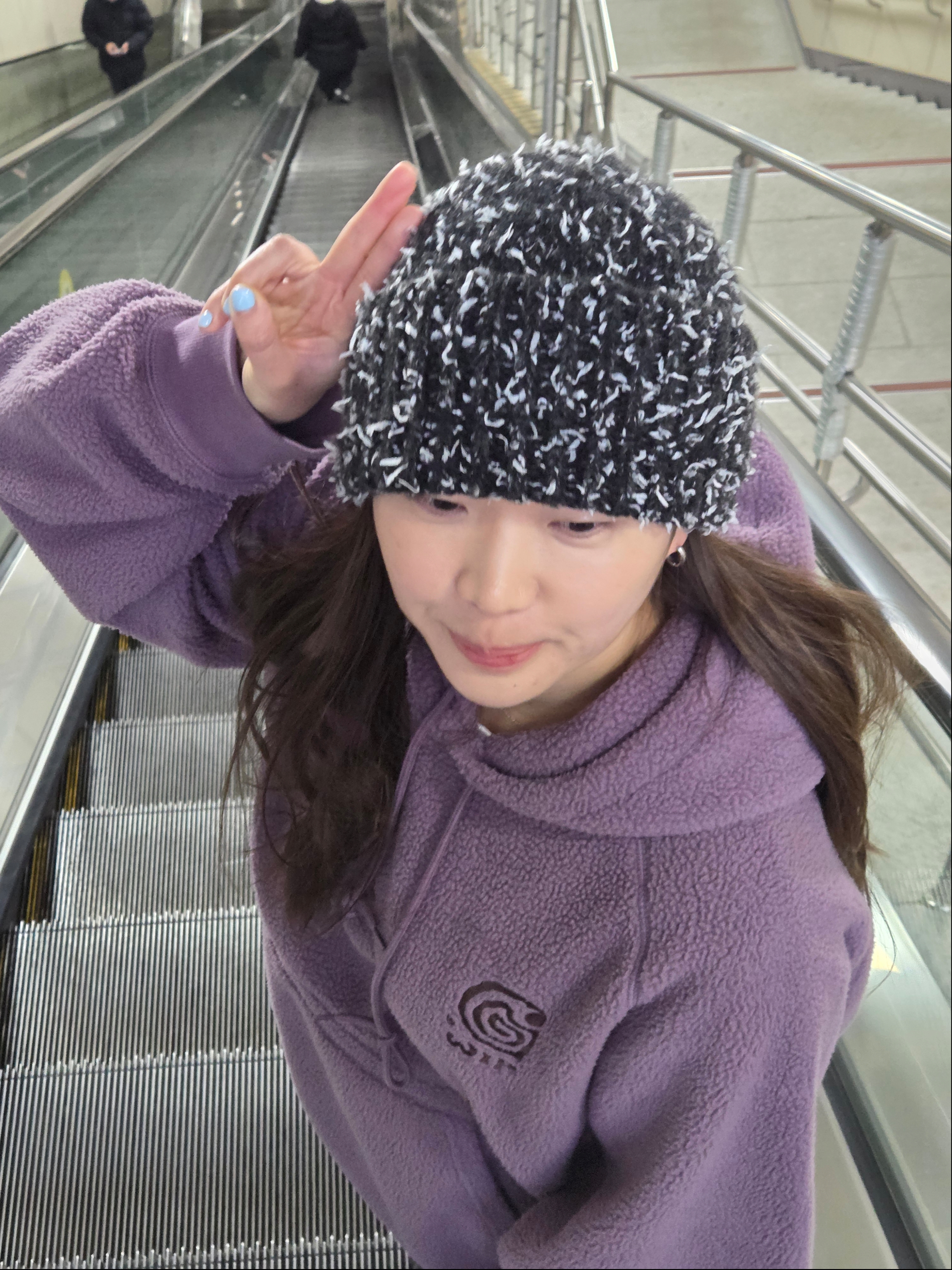 Supreme New Era Tribal S Logo Beanie Navy - 25FW, Ostrya 25FW Bluebird Shearling Fleece Navy 착용 스타일 - 5