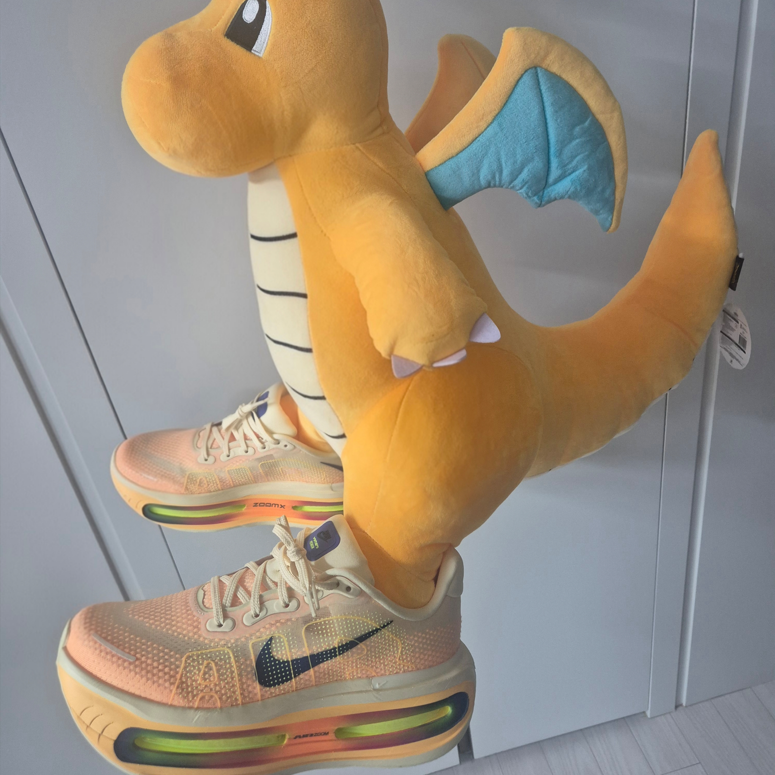 Nike Vomero Premium Alabaster Blue Void 착용 스타일