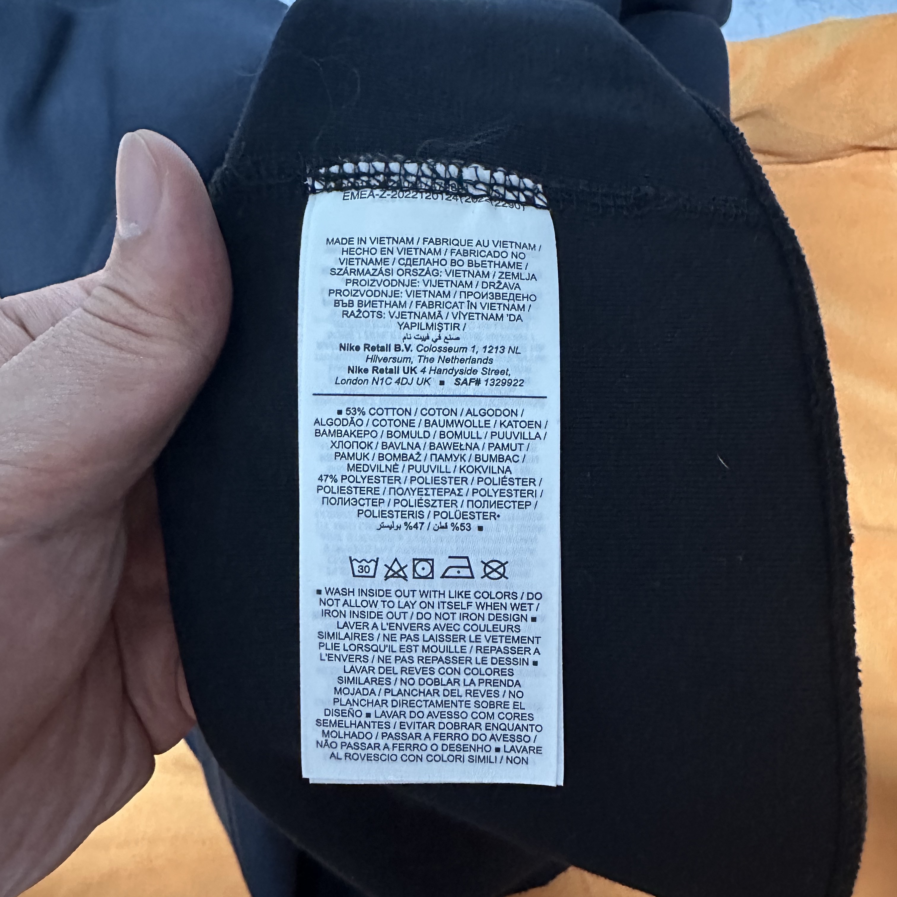 Nike x Drake Nocta Tech Fleece Crew Black (FD8457-010) 착용 스타일 - 3