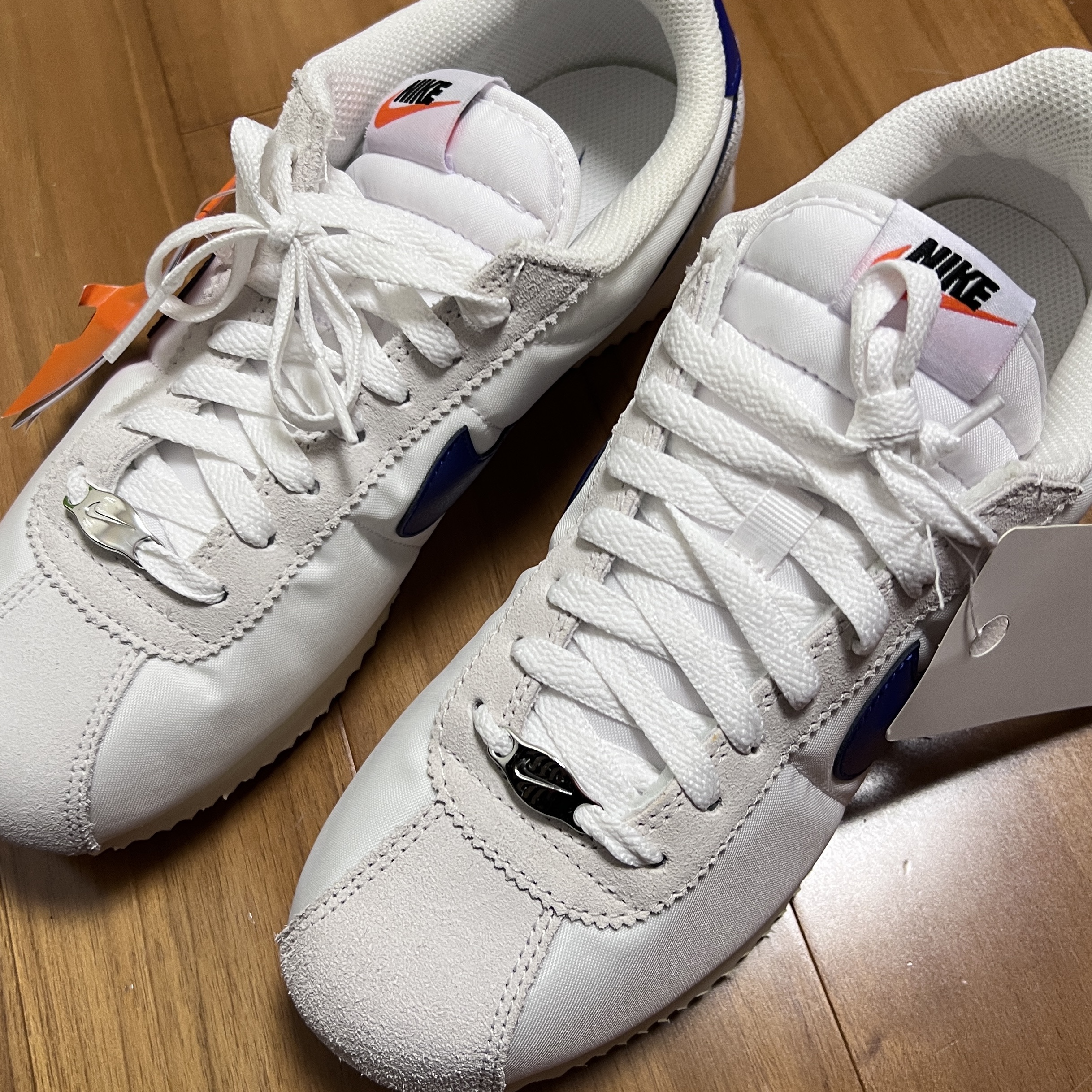 (W) Nike Cortez Textile White Phantom 착용 스타일
