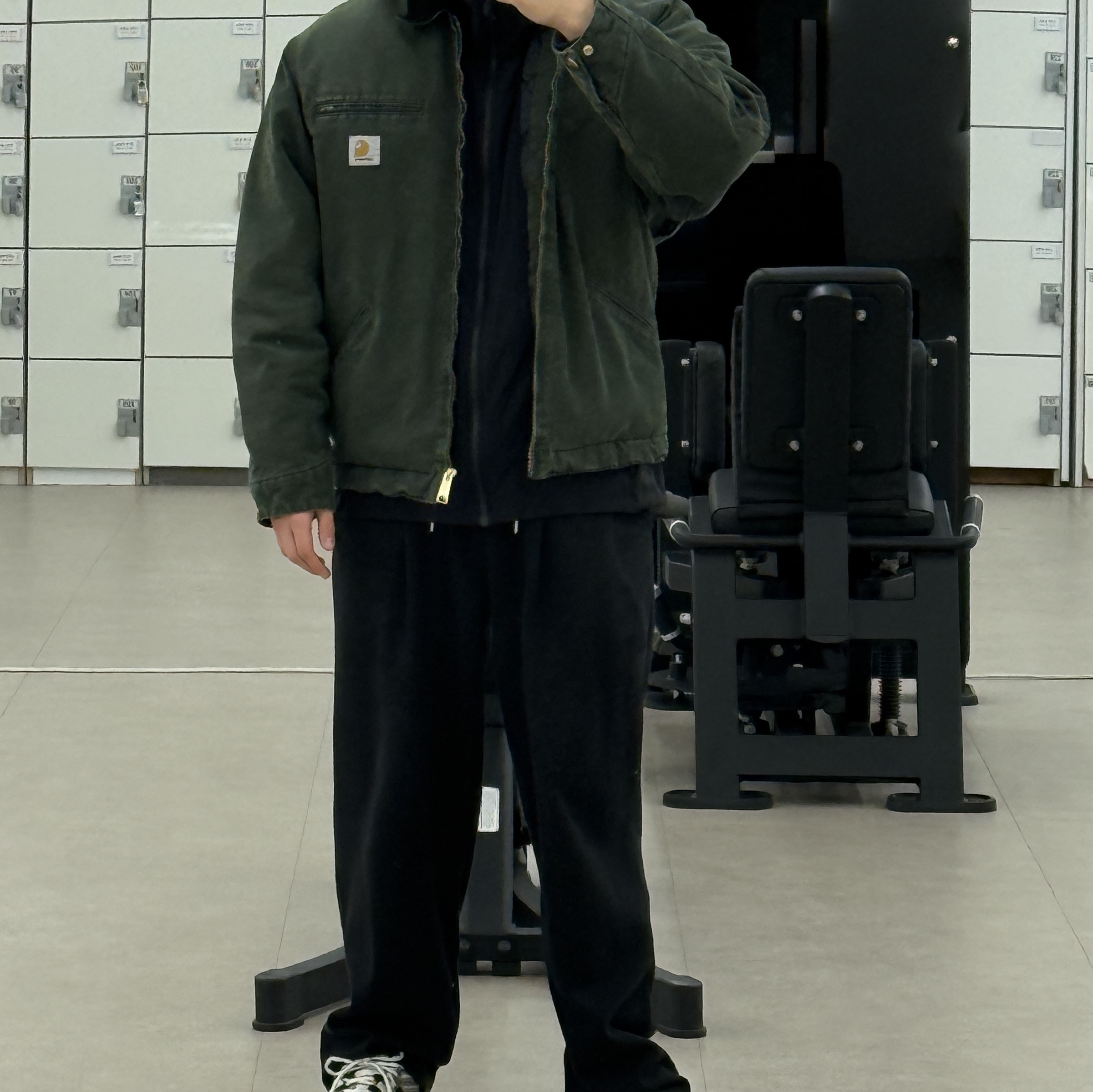 Carhartt WIP OG Detroit Jacket Olive Black Stone Canvas - Winter 착용 스타일