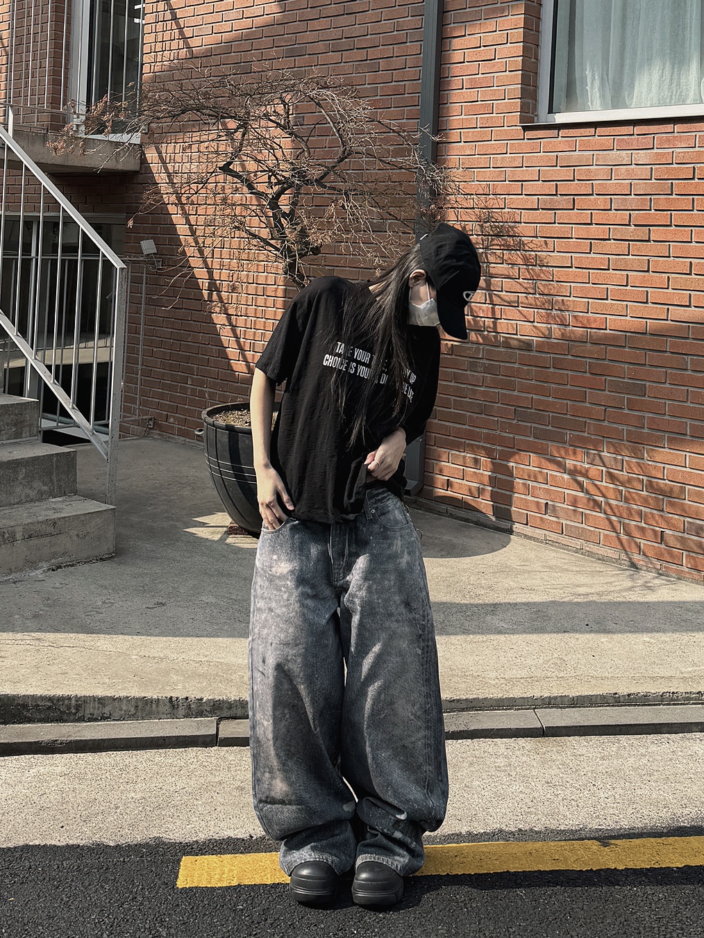 Oakley Light Breathe Triple Black 착용 스타일 - 2