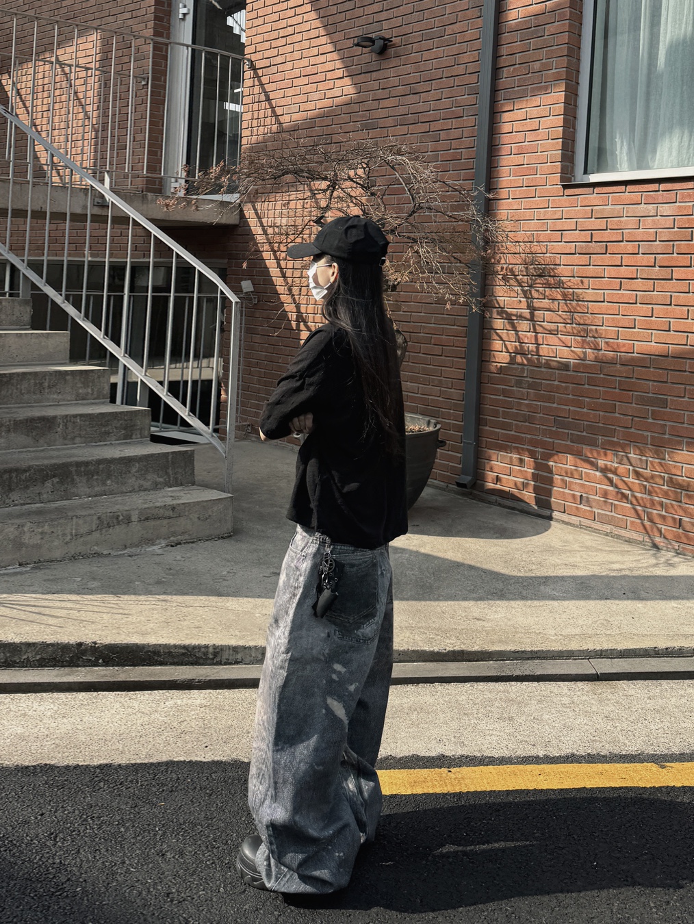 Oakley Light Breathe Triple Black 착용 스타일 - 3