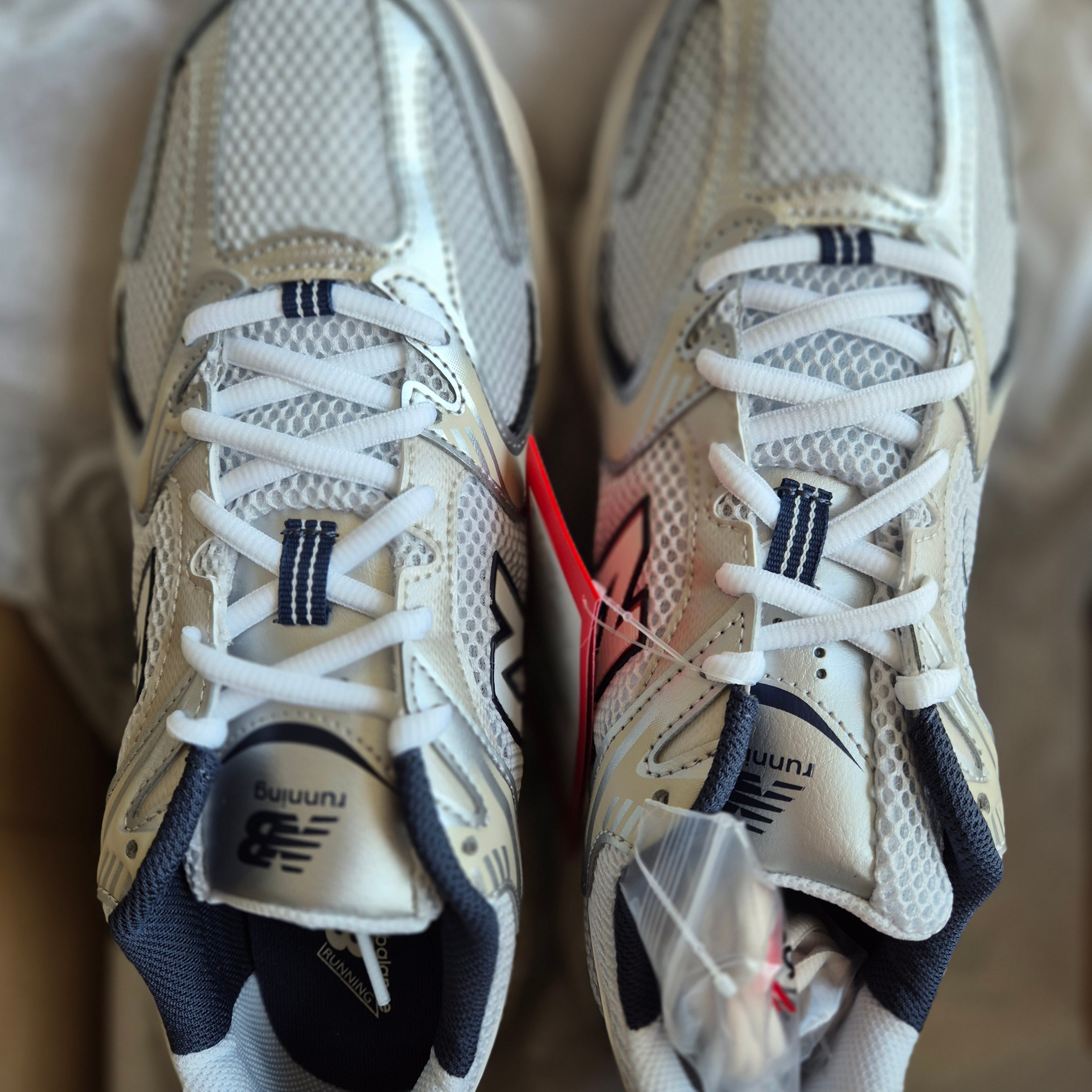 New Balance 530 Steel Grey 착용 스타일 - 3