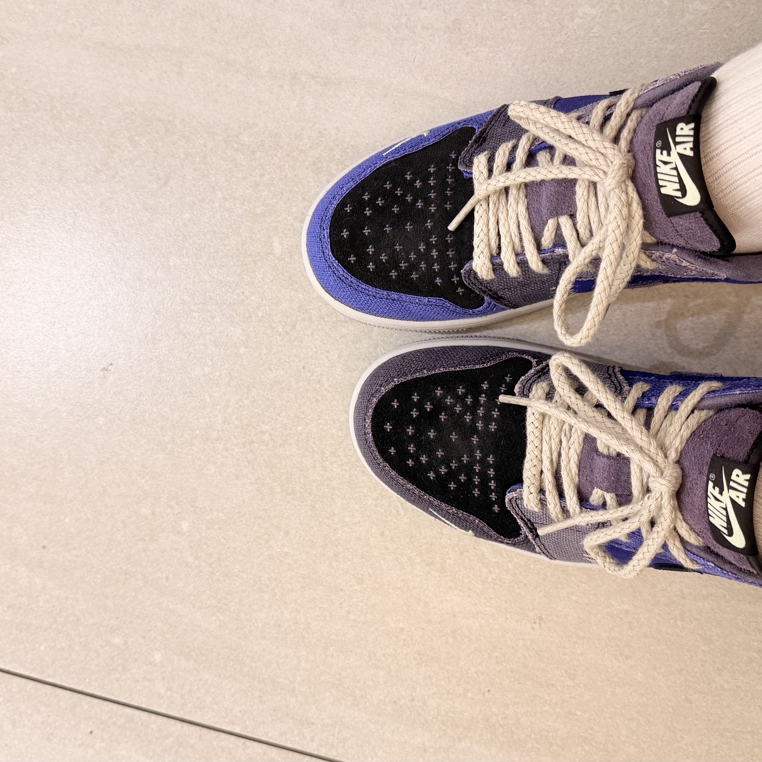 Jordan 1 x Zion Williamson Retro Low OG Regency Purple and Dark Raisin 착용 스타일 - 4