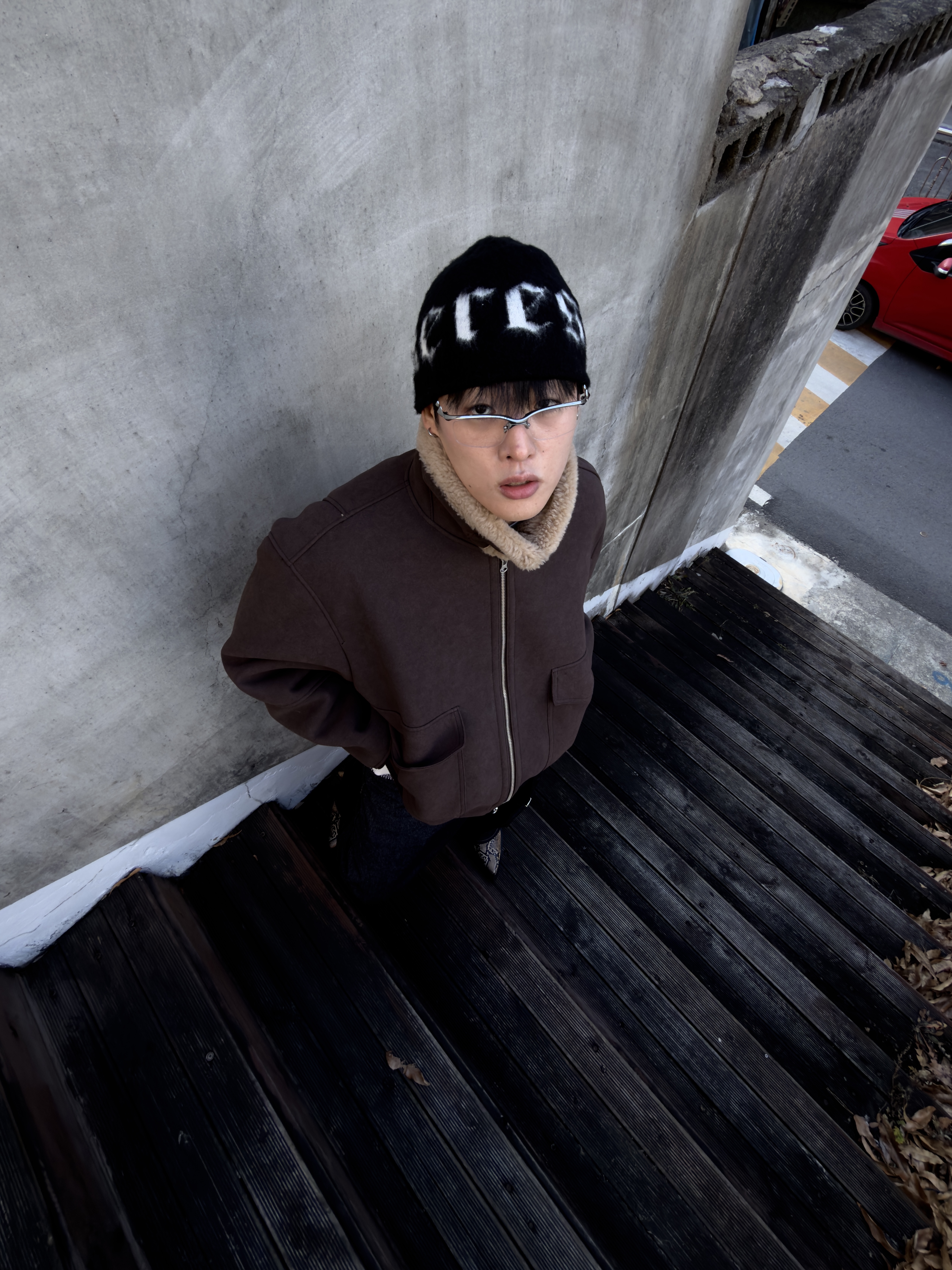 Gentle Monster Kro 02 Silver 착용 스타일 - 2