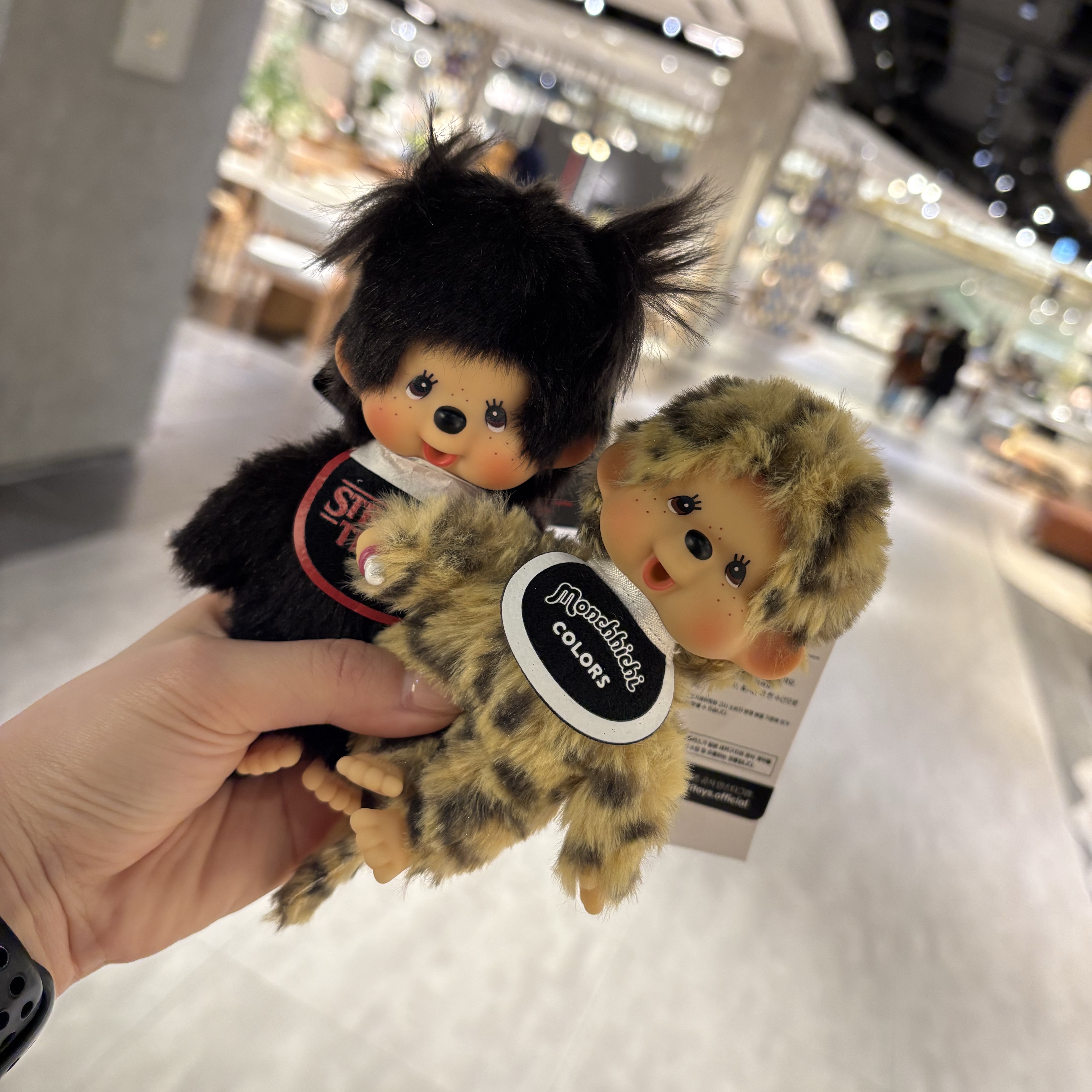 Monchhichi x Strange Things Key Chain Black Red, Monchhichi Colors Keychain Leopard Print 착용 스타일