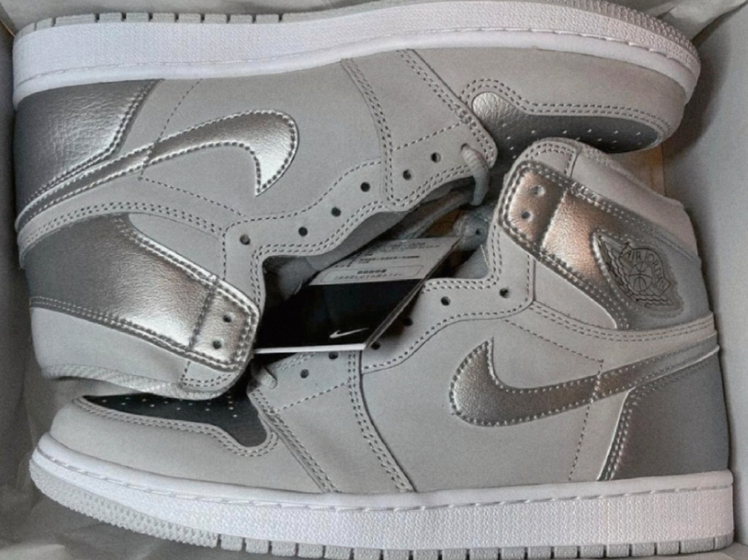 Jordan 1 Retro High OG CO.JP Neutral Grey 착용 스타일