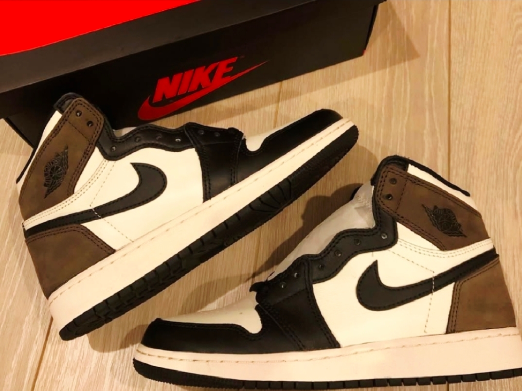 (GS) Jordan 1 Retro High OG Black Mocha 착용 스타일