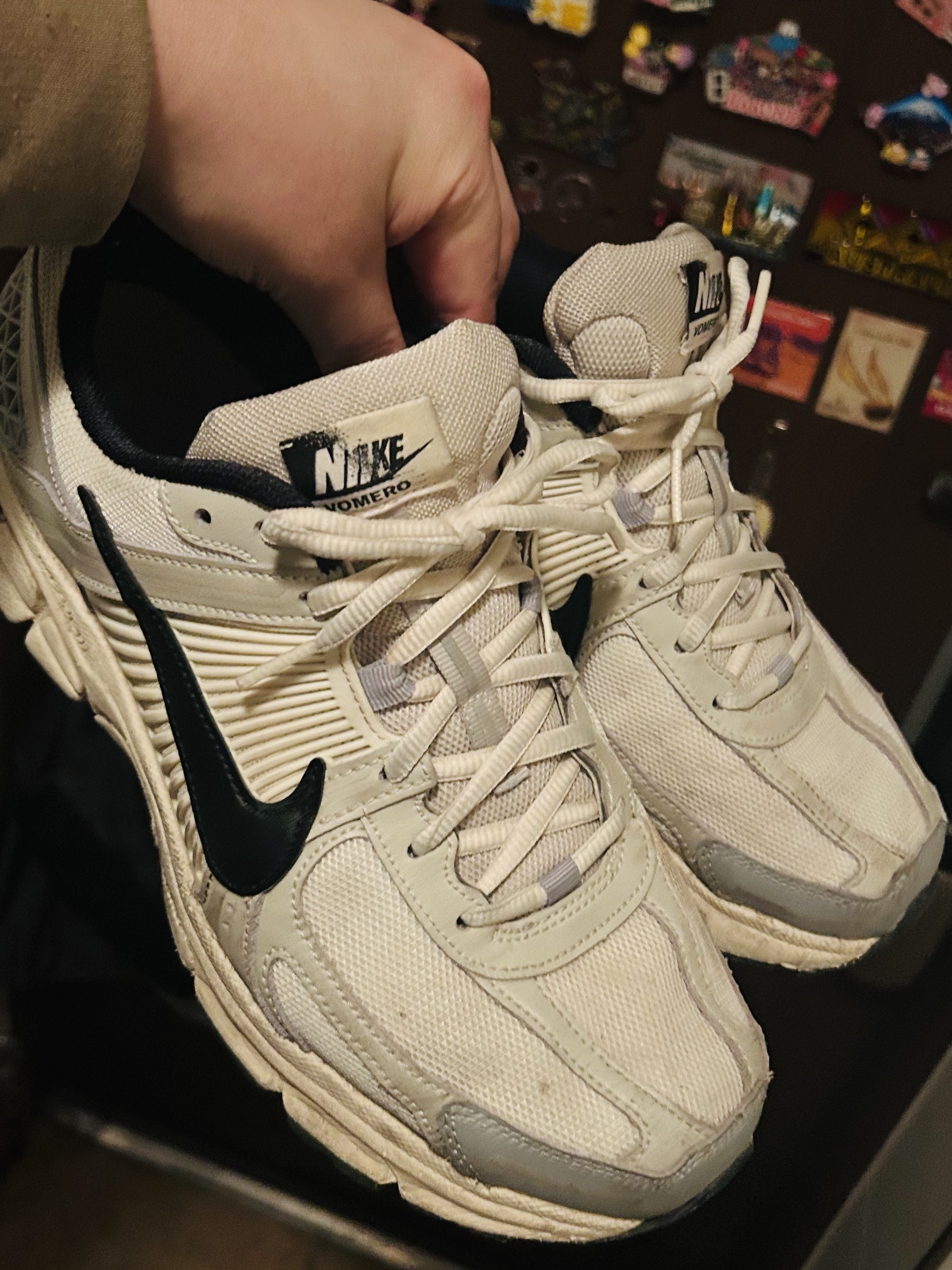 (W) Nike Zoom Vomero 5 Wolf Grey and Black 착용 스타일