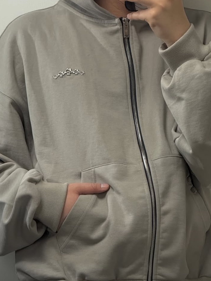 PACOSPLY Allday Zip Up Hoodie Sand Beige 착용 스타일