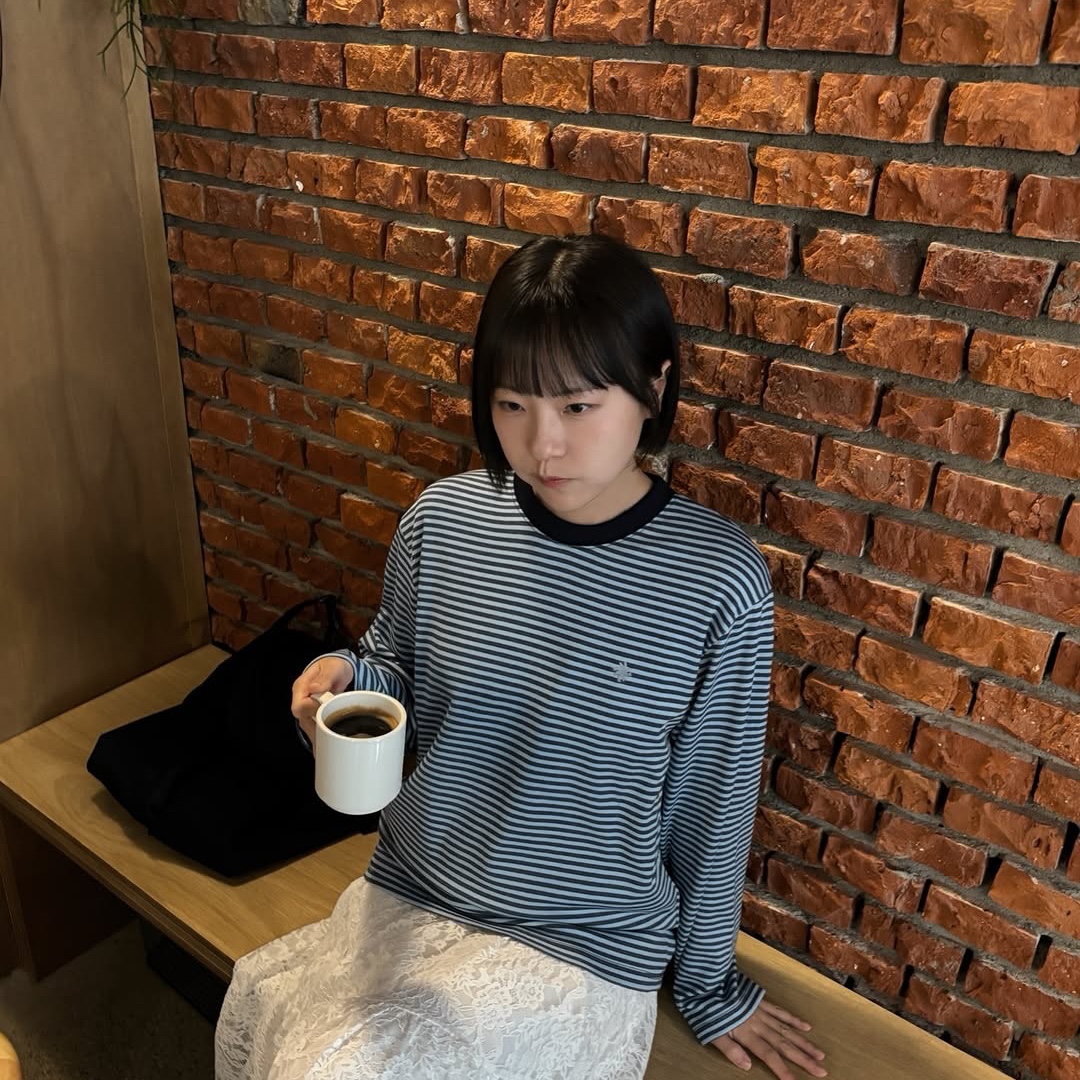 SLOW RECORD HOUSE Stripe Long Sleeve Blue 착용 스타일 - 1