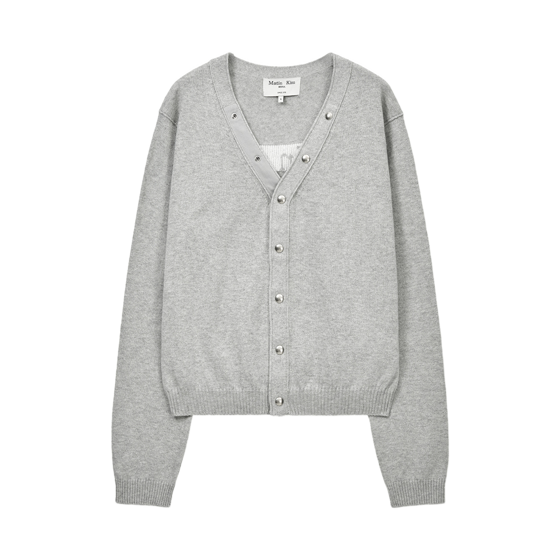 (W) 마뗑킴 백 로고 스냅 버튼 가디건 그레이((W) Matin Kim Back Logo Snap Button Cardigan In Grey) - 1