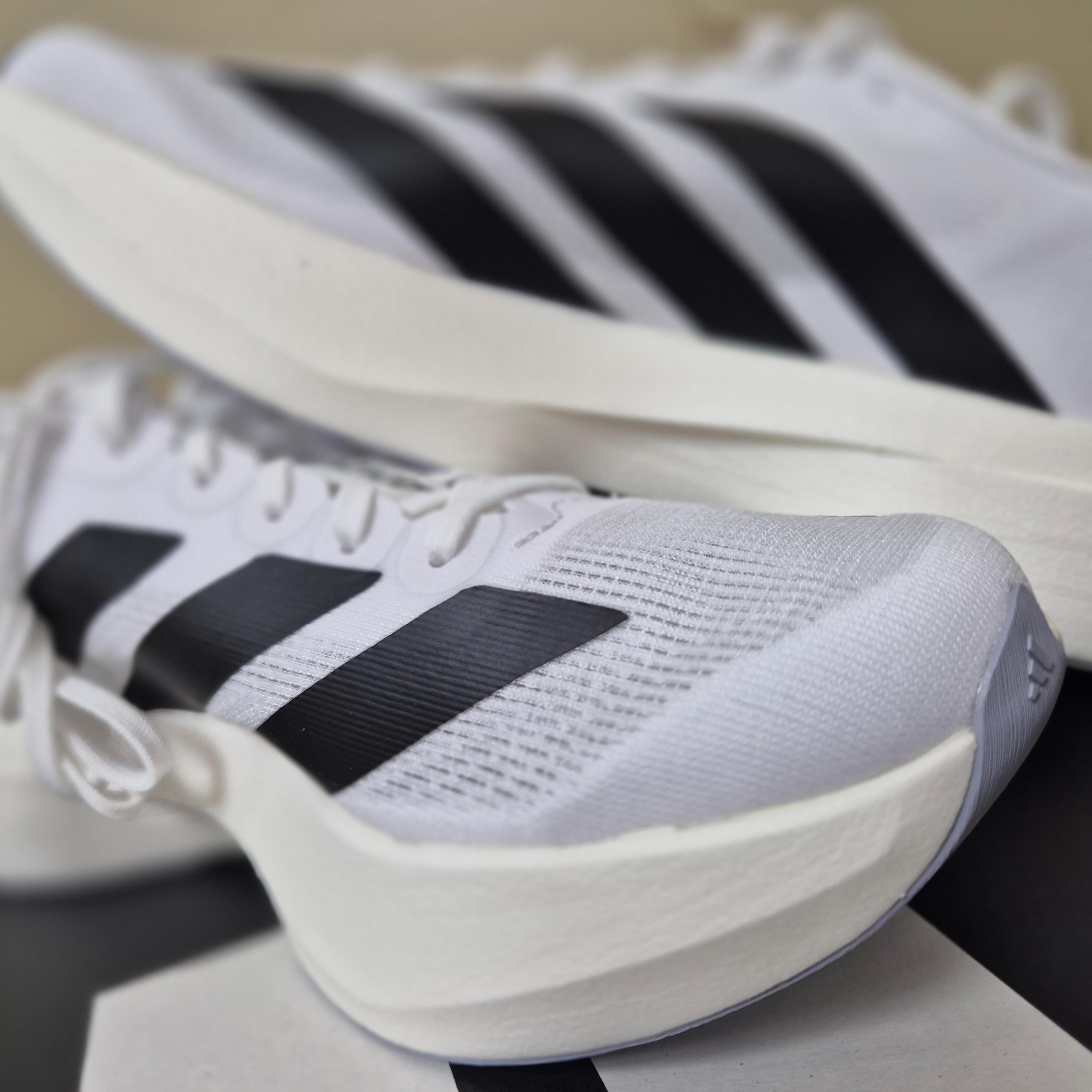 (W) Adidas Adizero EVO SL Cloud White Core Black, Adidas Adizero EVO SL Cloud White Core Black 착용 스타일 - 1
