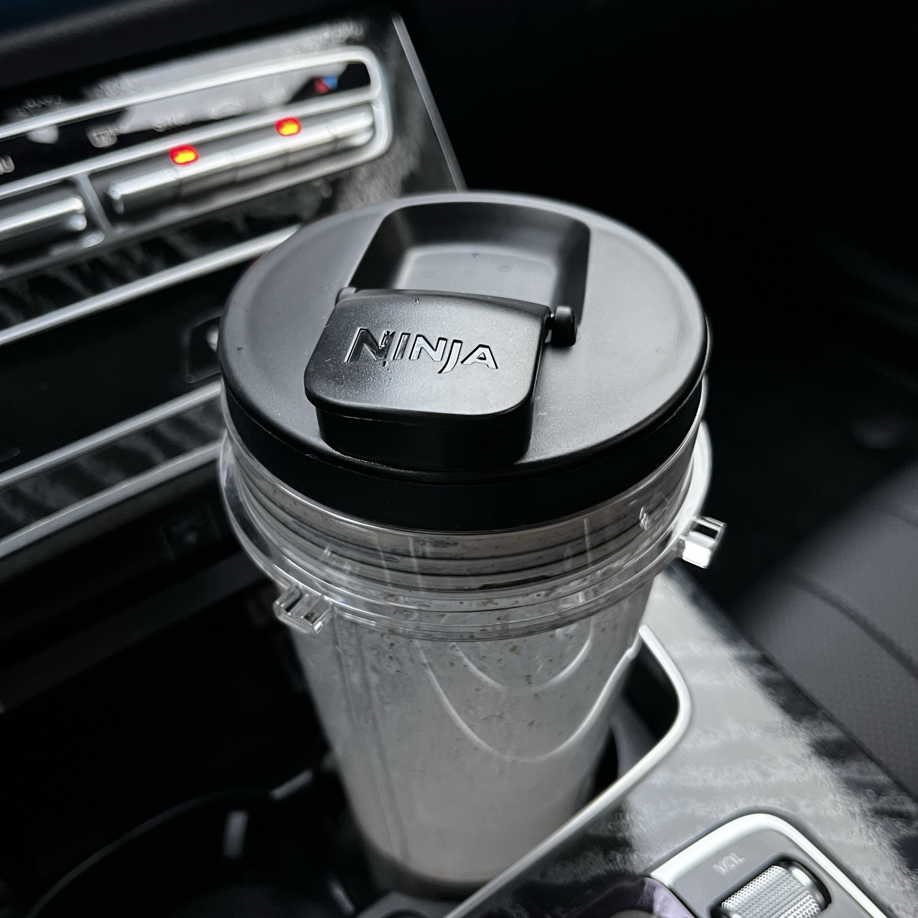 Shark NINJA Ninja Nutri Single Blender Plus Multi-Purpose Mixer BN300KR 착용 스타일