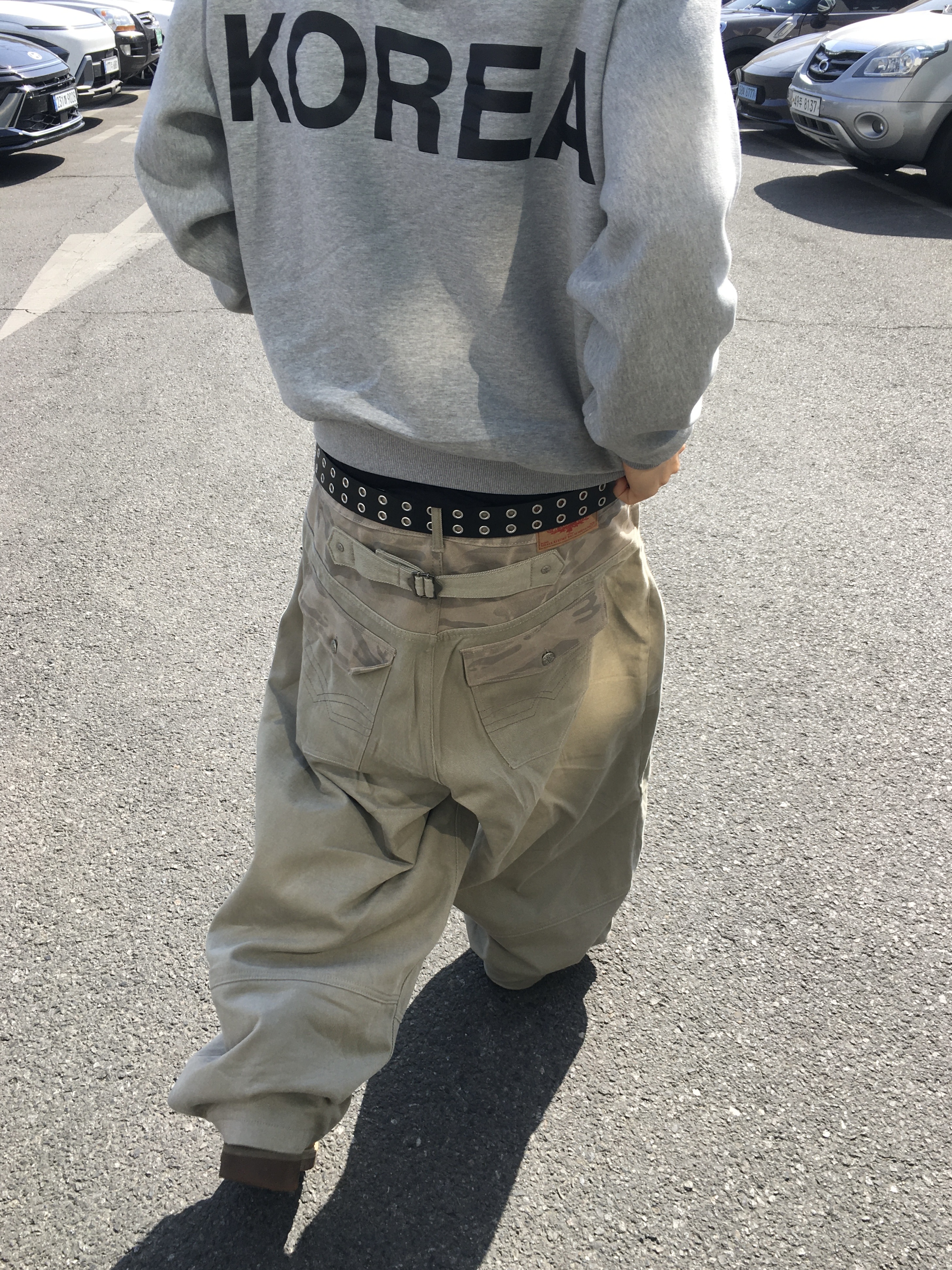 Yeezy HD-10 Grey - Korea Limited, Timberland x Supreme Diamond Plate 6 Inch Premium Waterproof Boot Wheat - 23FW - Medium 착용 스타일 - 1