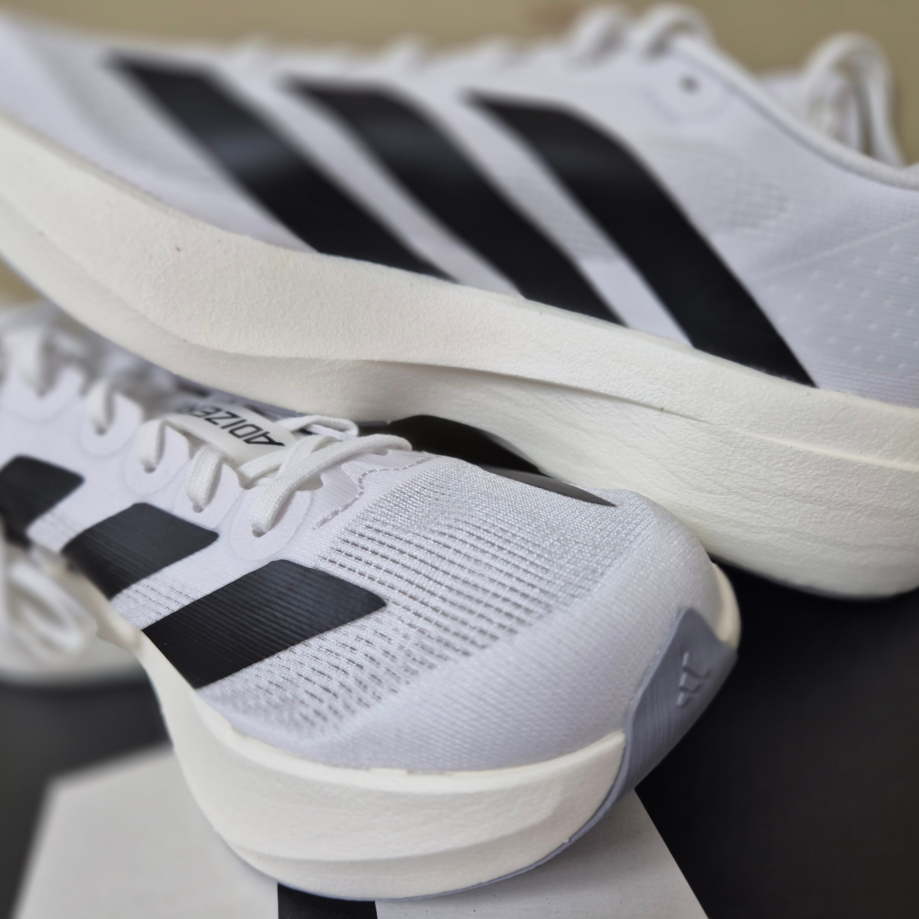 (W) Adidas Adizero EVO SL Cloud White Core Black, Adidas Adizero EVO SL Cloud White Core Black 착용 스타일 - 2