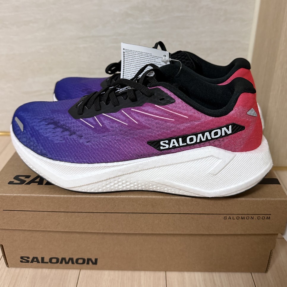 (W) Salomon Aero Blaze 3 Gradient Neon Flame Libert 착용 스타일