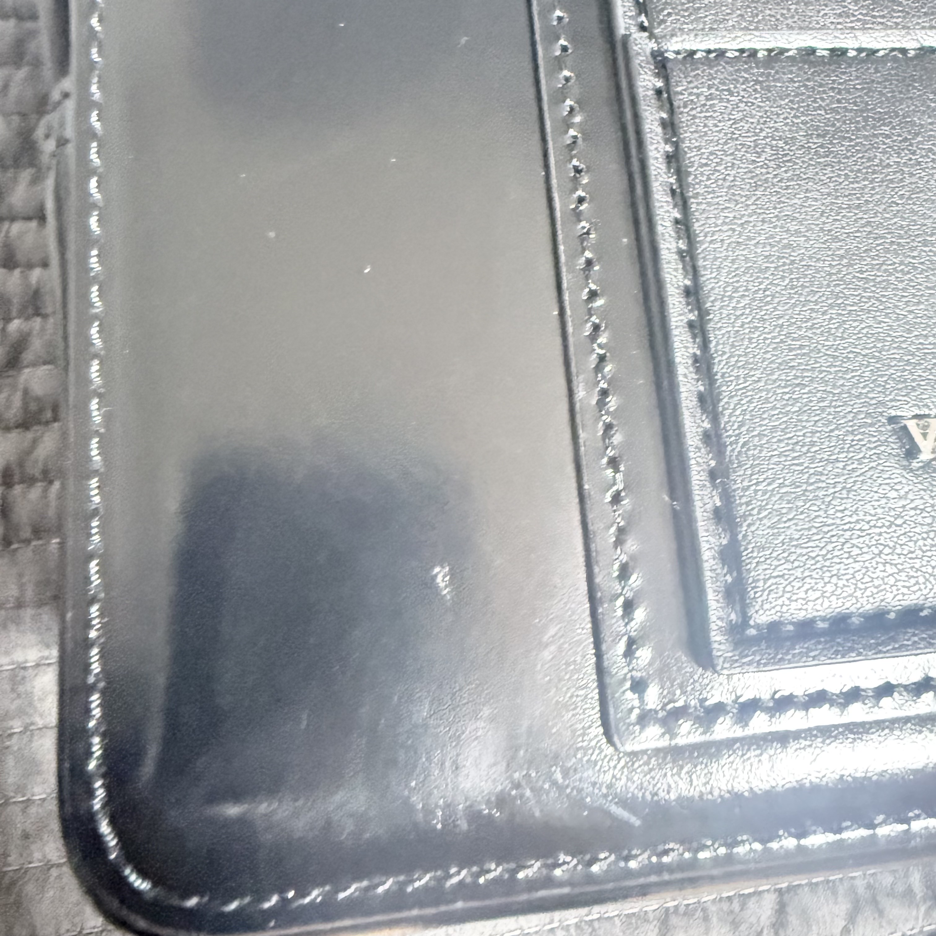 Wooyoungmi Square Mini Bag Black 착용 스타일 - 4