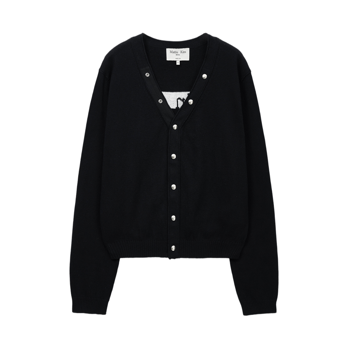 (W) 마뗑킴 백 로고 스냅 버튼 가디건 블랙((W) Matin Kim Back Logo Snap Button Cardigan In Black) - 1