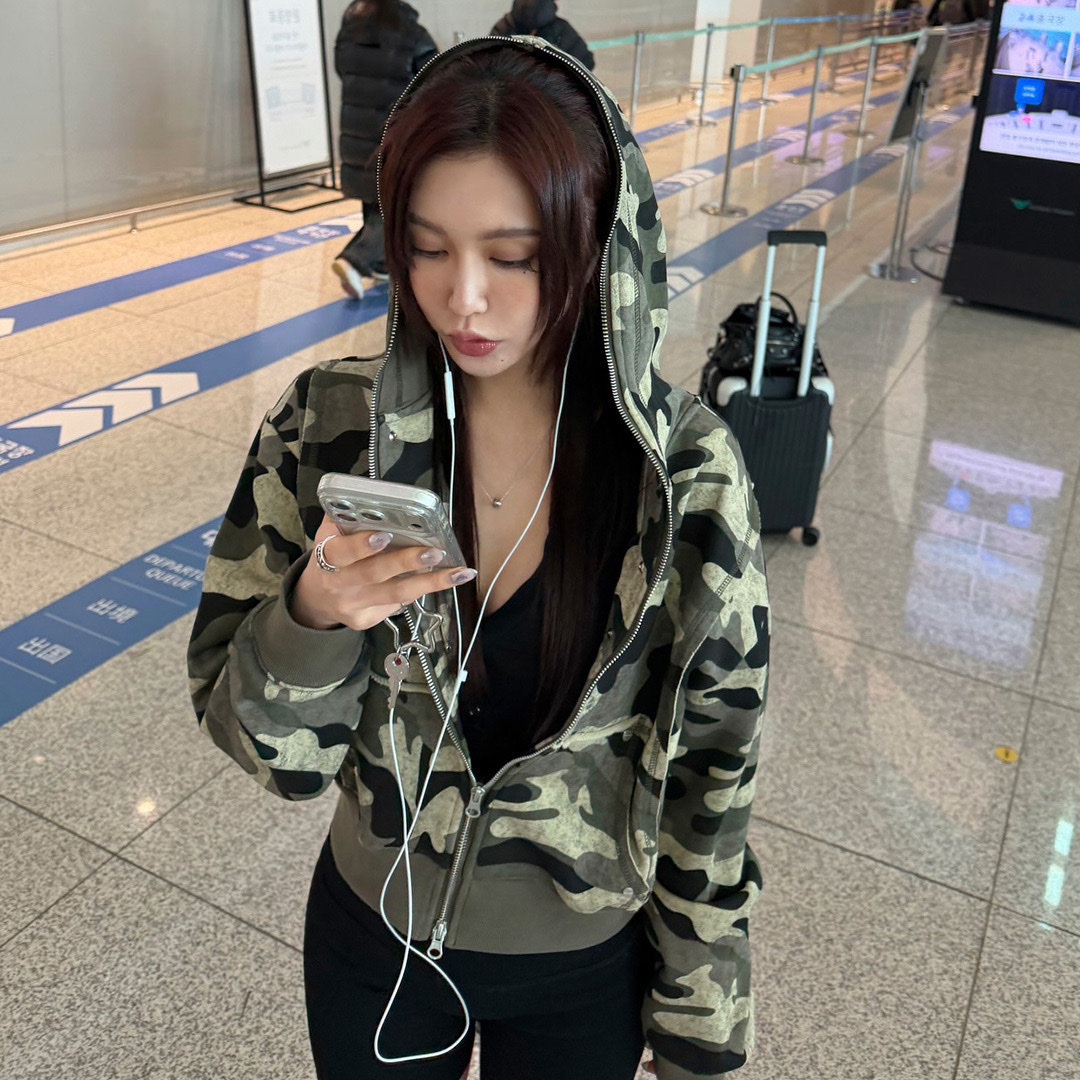 Thevinylhouse Studded Full Zip-Up Hoodie Camo 착용 스타일