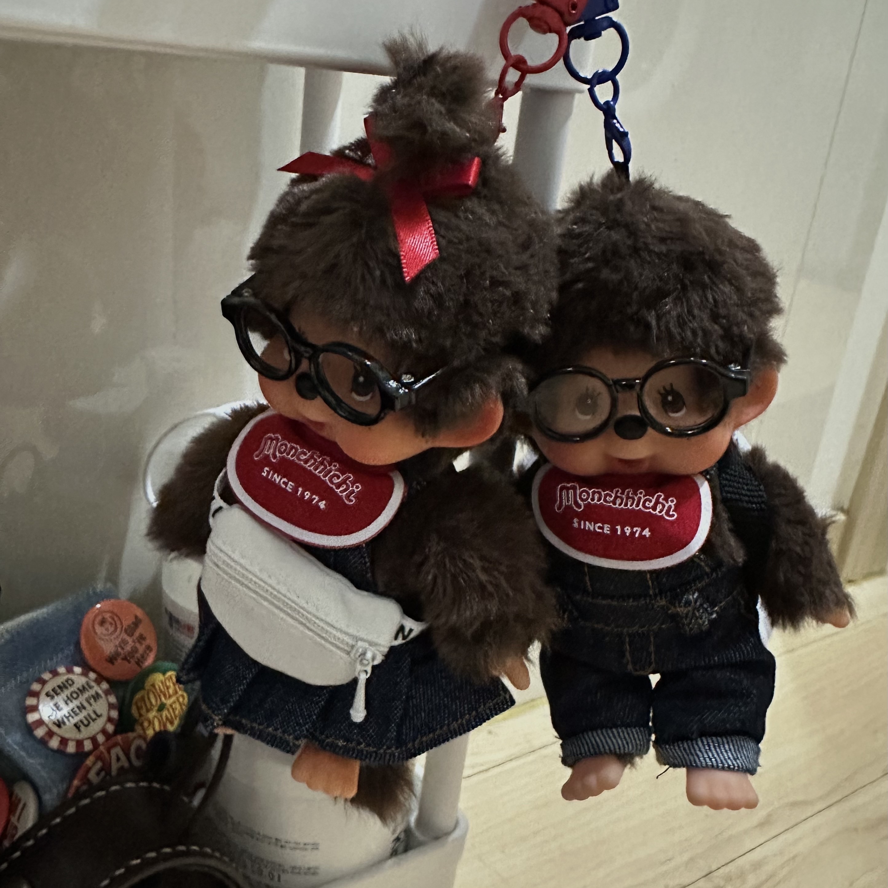 Monchhichi SS Girl Key Chain Brown 착용 스타일 - 3