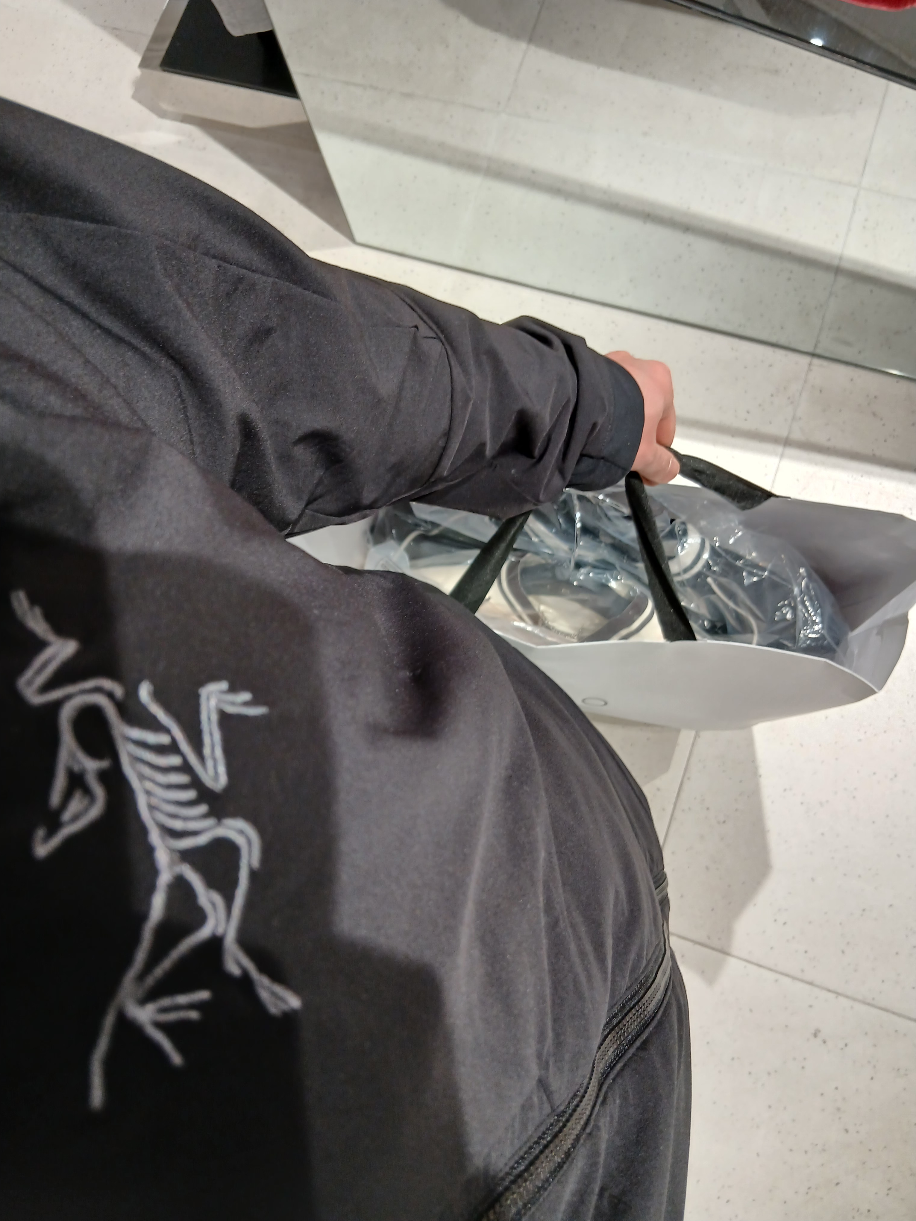 Arc'teryx Small Bird Cap Black, Arc'teryx Kyanite Pants Black 착용 스타일 - 4