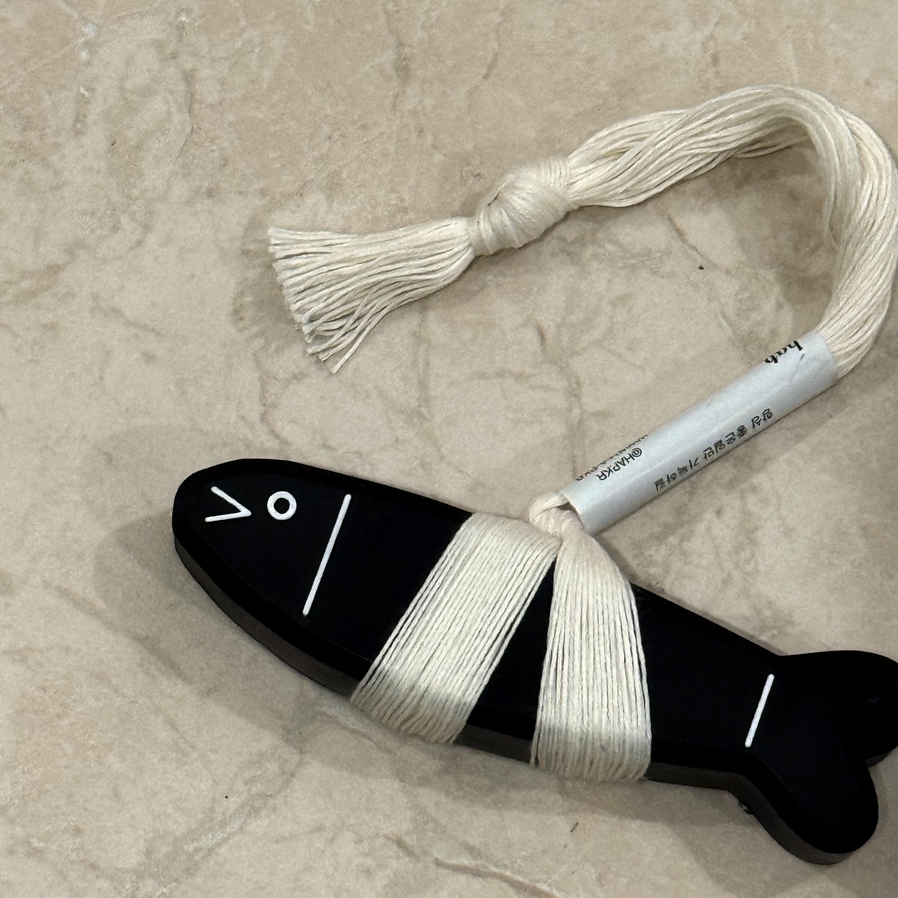 [KREAM 단독] HAP Luck pollack ornaments black 착용 스타일 - 4