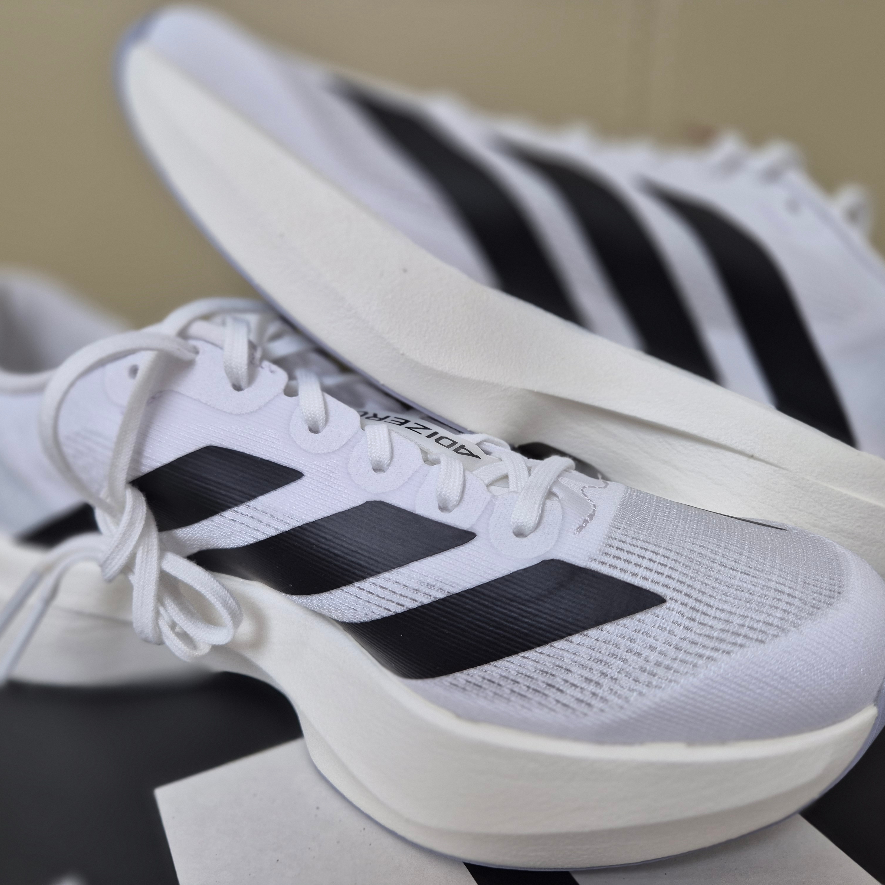 (W) Adidas Adizero EVO SL Cloud White Core Black, Adidas Adizero EVO SL Cloud White Core Black 착용 스타일 - 3